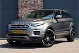 Land Rover Range Rover Evoque 2.0 eD4 Urban Series Pure | Panoramadak | Rijstrookwaarschuwing | Camera | Park Distance Control | Cruise Control | Navigatiesysteem |