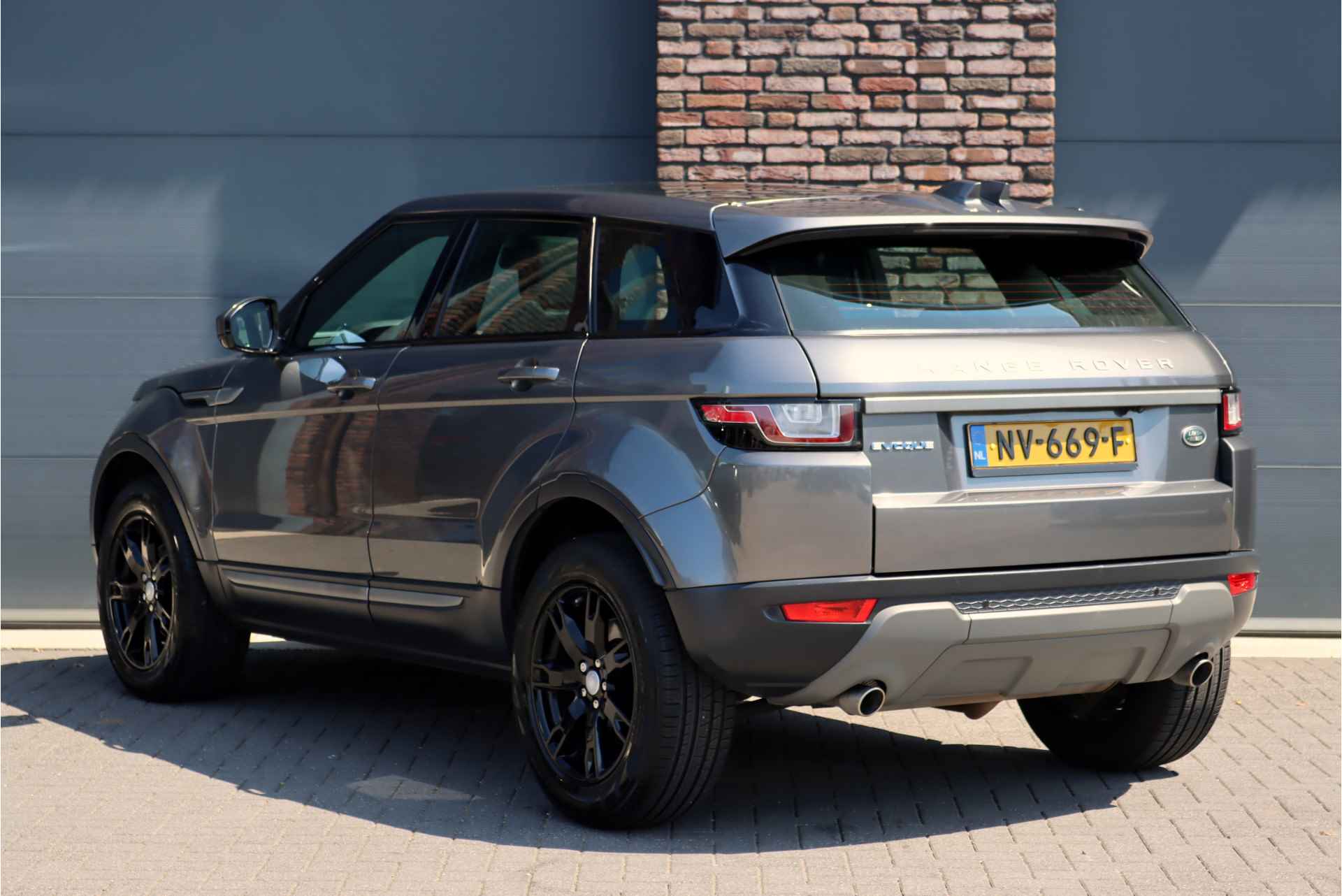 Land Rover Range Rover Evoque 2.0 eD4 Urban Series Pure | Panoramadak | Rijstrookwaarschuwing | Camera | Park Distance Control | Cruise Control | Navigatiesysteem | - 6/32