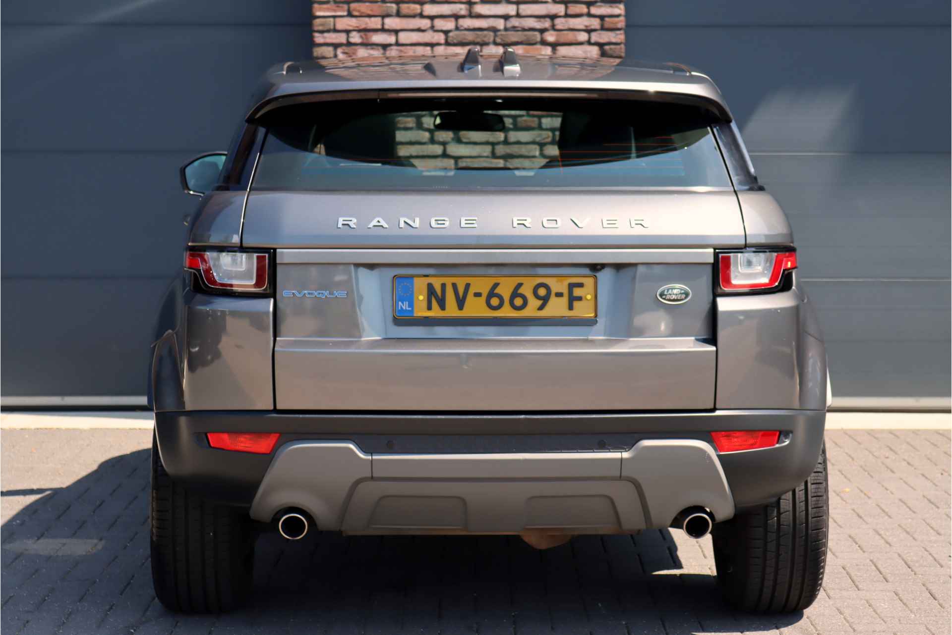 Land Rover Range Rover Evoque 2.0 eD4 Urban Series Pure | Panoramadak | Rijstrookwaarschuwing | Camera | Park Distance Control | Cruise Control | Navigatiesysteem | - 16/32