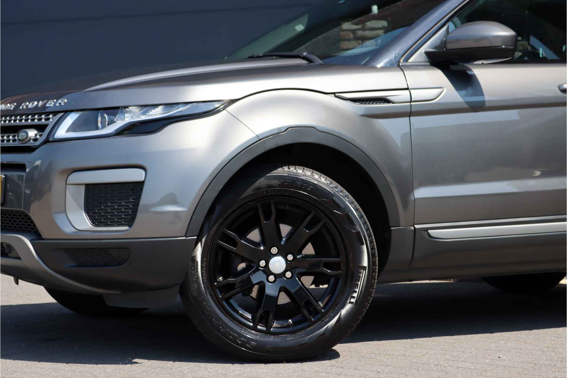 Land Rover Range Rover Evoque 2.0 eD4 Urban Series Pure | Panoramadak | Rijstrookwaarschuwing | Camera | Park Distance Control | Cruise Control | Navigatiesysteem | - 18/32