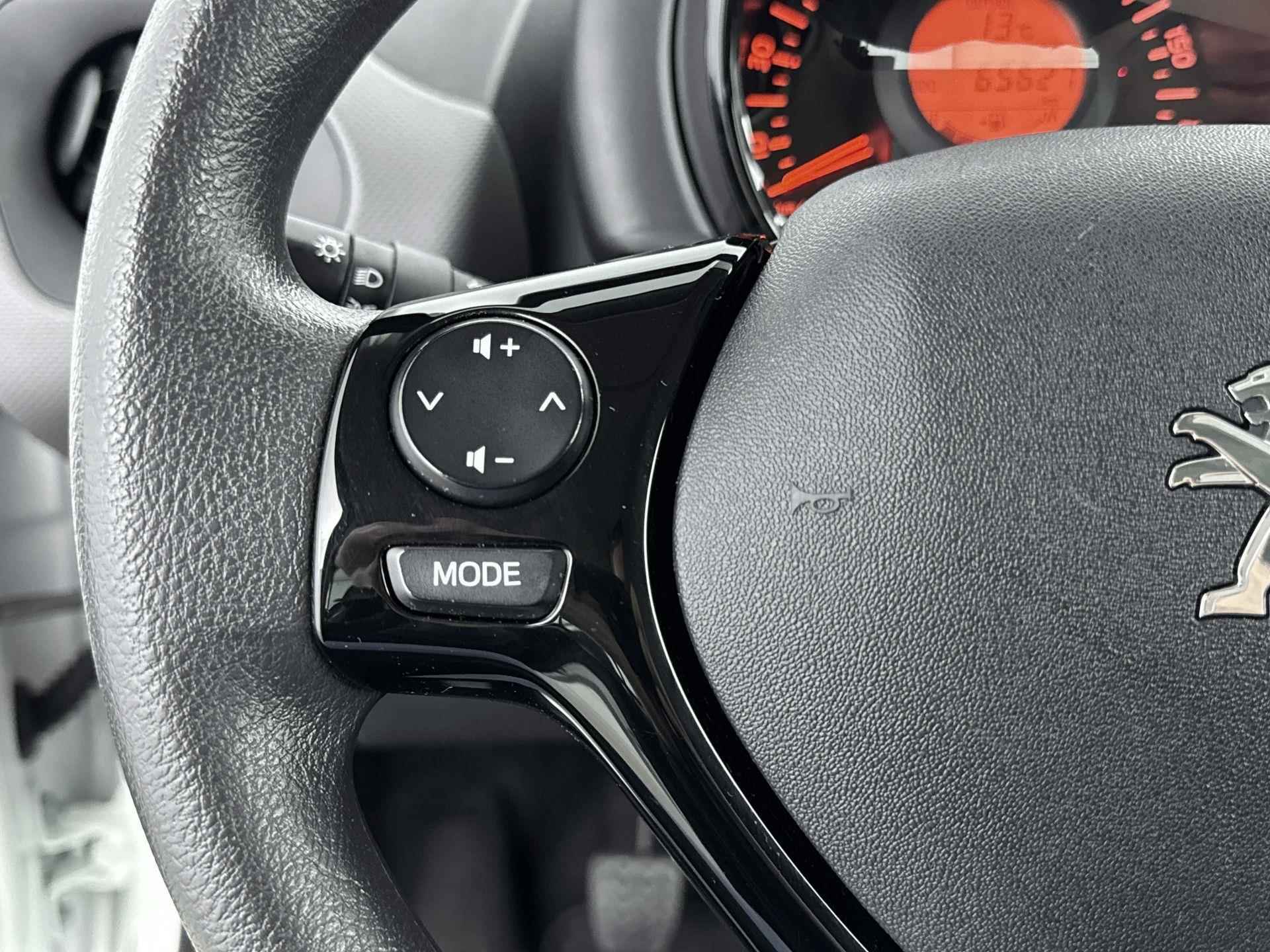 Peugeot 108 1.0 72 pk Active | Airco | Bluetooth | USB Aansluiting - 19/30