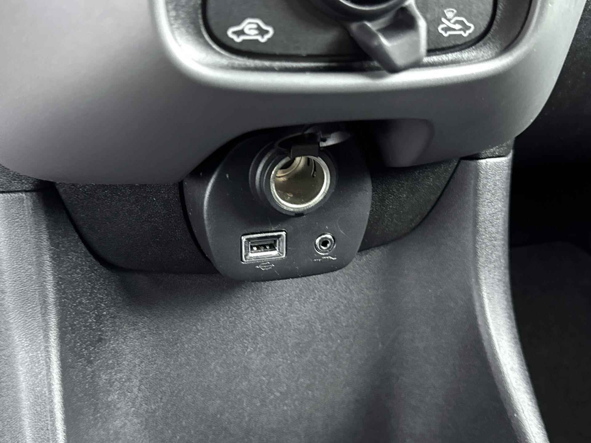 Peugeot 108 1.0 72 pk Active | Airco | Bluetooth | USB Aansluiting - 21/30