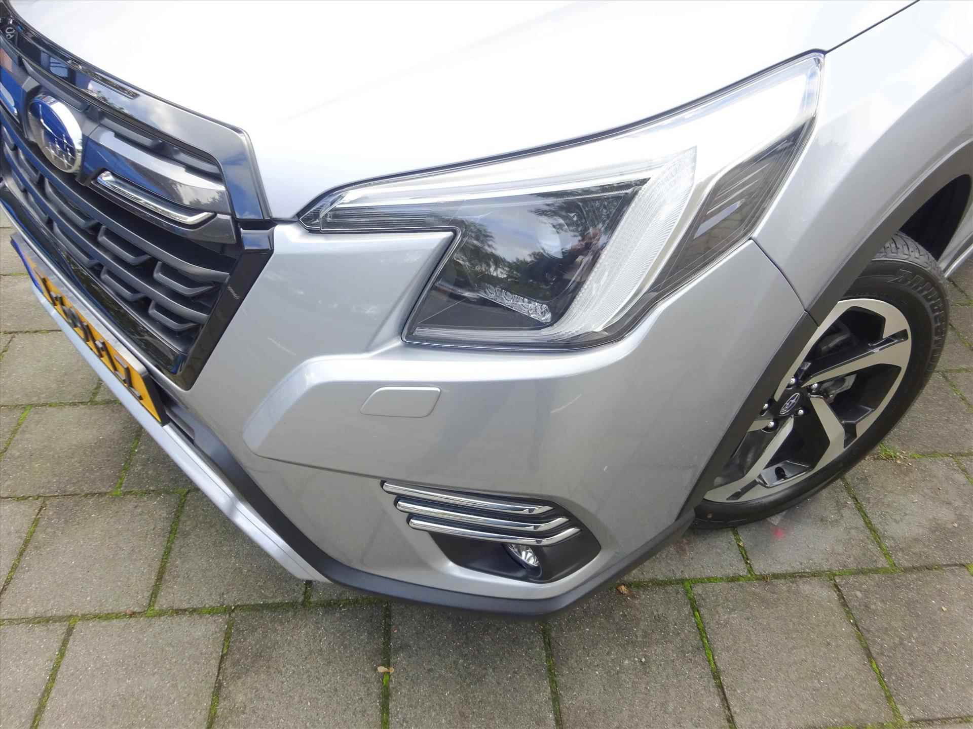 Subaru Forester 2.0i e-BOXER 150pk CVT Premium Black | Ice Silver Metallic | Trekhaak | 5 Jaar Fabrieksgarantie - 10/50