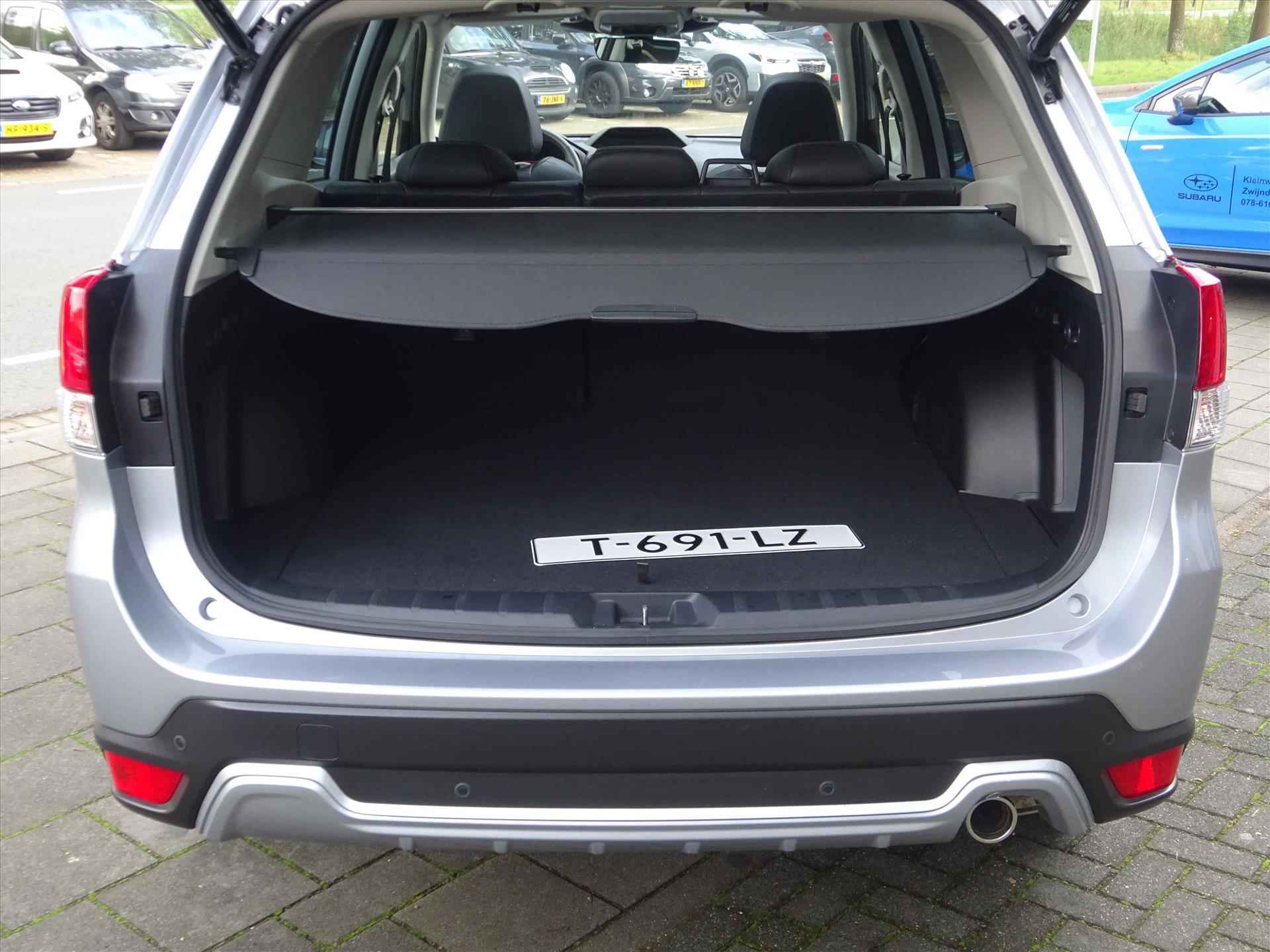 Subaru Forester 2.0i e-BOXER 150pk CVT Premium Black | Ice Silver Metallic | Trekhaak | 5 Jaar Fabrieksgarantie - 12/50