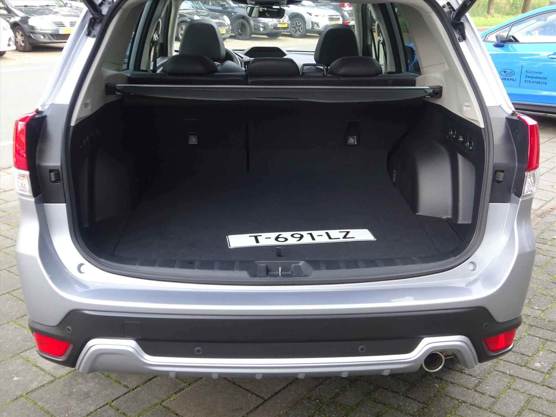 Subaru Forester 2.0i e-BOXER 150pk CVT Premium Black | Ice Silver Metallic | Trekhaak | 5 Jaar Fabrieksgarantie - 13/50