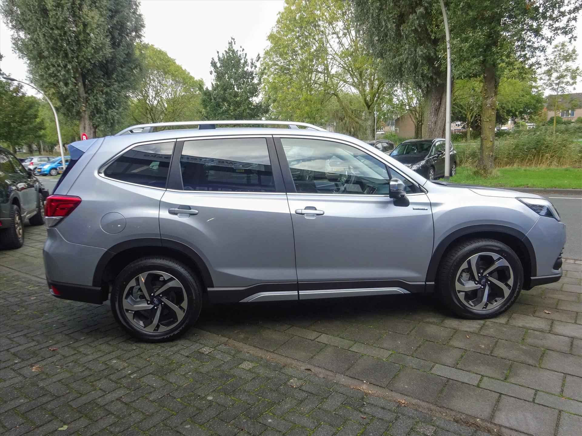 Subaru Forester 2.0i e-BOXER 150pk CVT Premium Black | Ice Silver Metallic | Trekhaak | 5 Jaar Fabrieksgarantie - 46/50