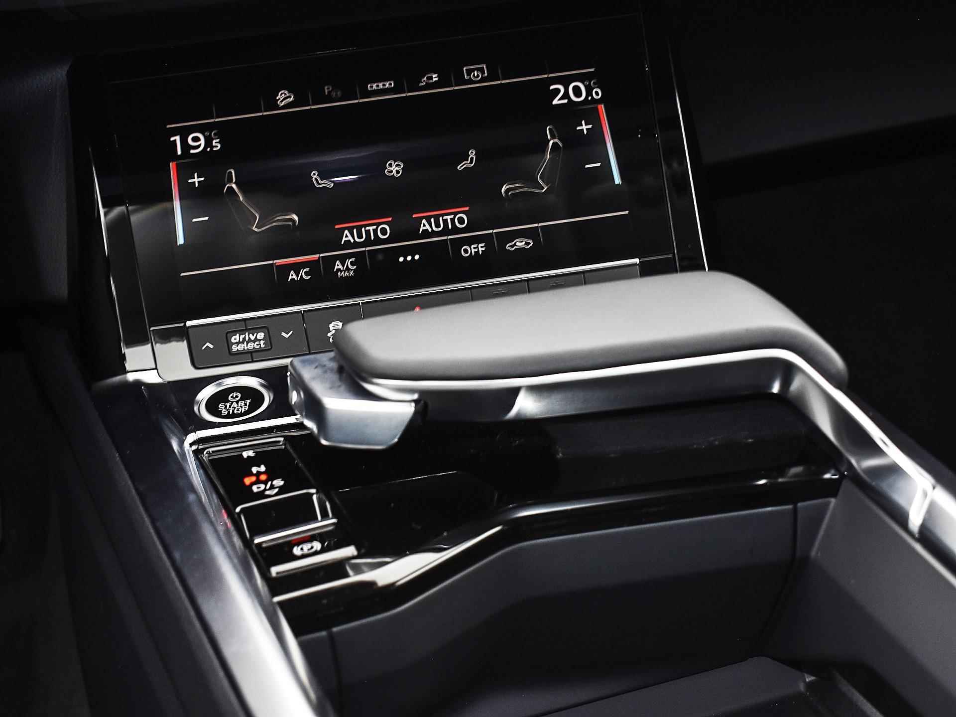 Audi Q8 Sportback e-tron 50 quattro Edition 340pk · Maas-De Koning Black-edition · Achteruitrijcamera · Leder bekleding · Privacy glas· - 34/38