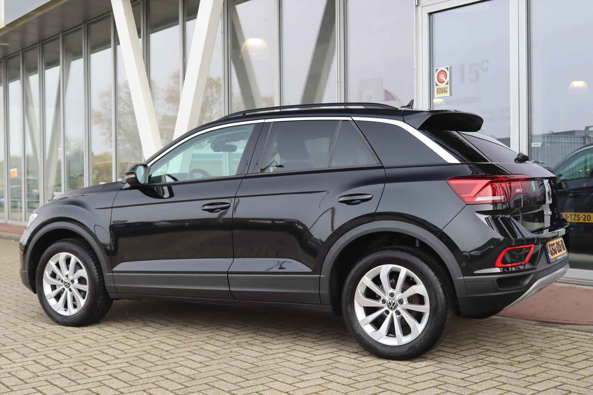 Volkswagen T-Roc 1.5TSI 150PK AUTOMAAT LIFE E.D Navi Carplay | Adapt.Cruise | Camera | Keyless | Digitaal Cockpit | Stoelverw. | Led | Clima | 17 Inch Lm | - 3/53