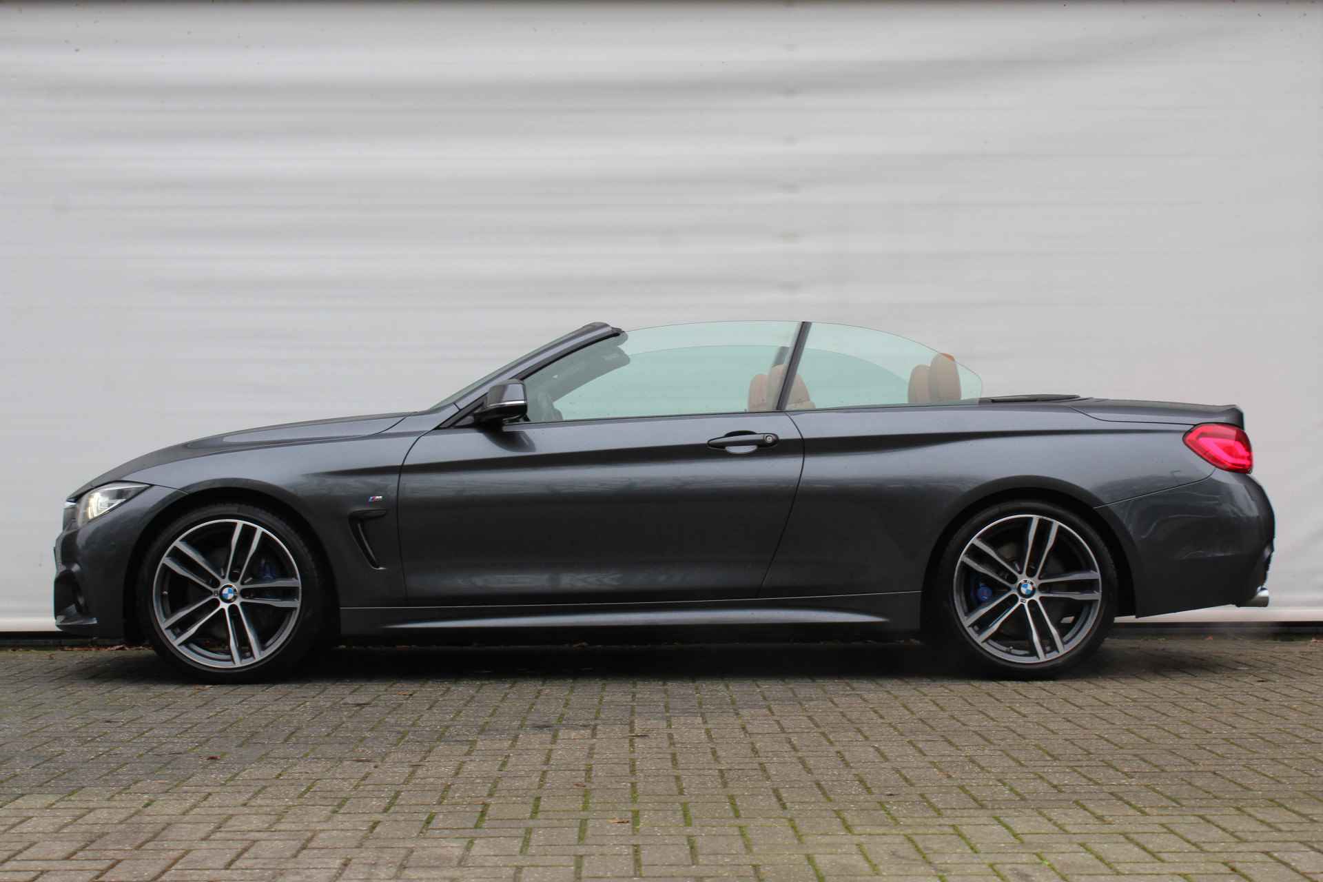 BMW 4 Serie Cabrio 420i High Executive M Sport Automaat / Air Collar / Achteruitrijcamera / Sportstoelen / Apple CarPlay / Park Assistant / Stoelverwarming - 14/34