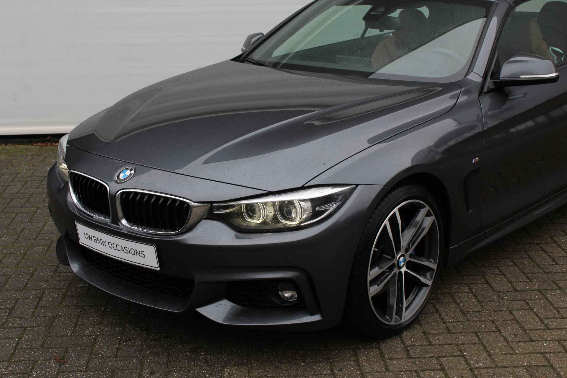 BMW 4 Serie Cabrio 420i High Executive M Sport Automaat / Air Collar / Achteruitrijcamera / Sportstoelen / Apple CarPlay / Park Assistant / Stoelverwarming - 24/34