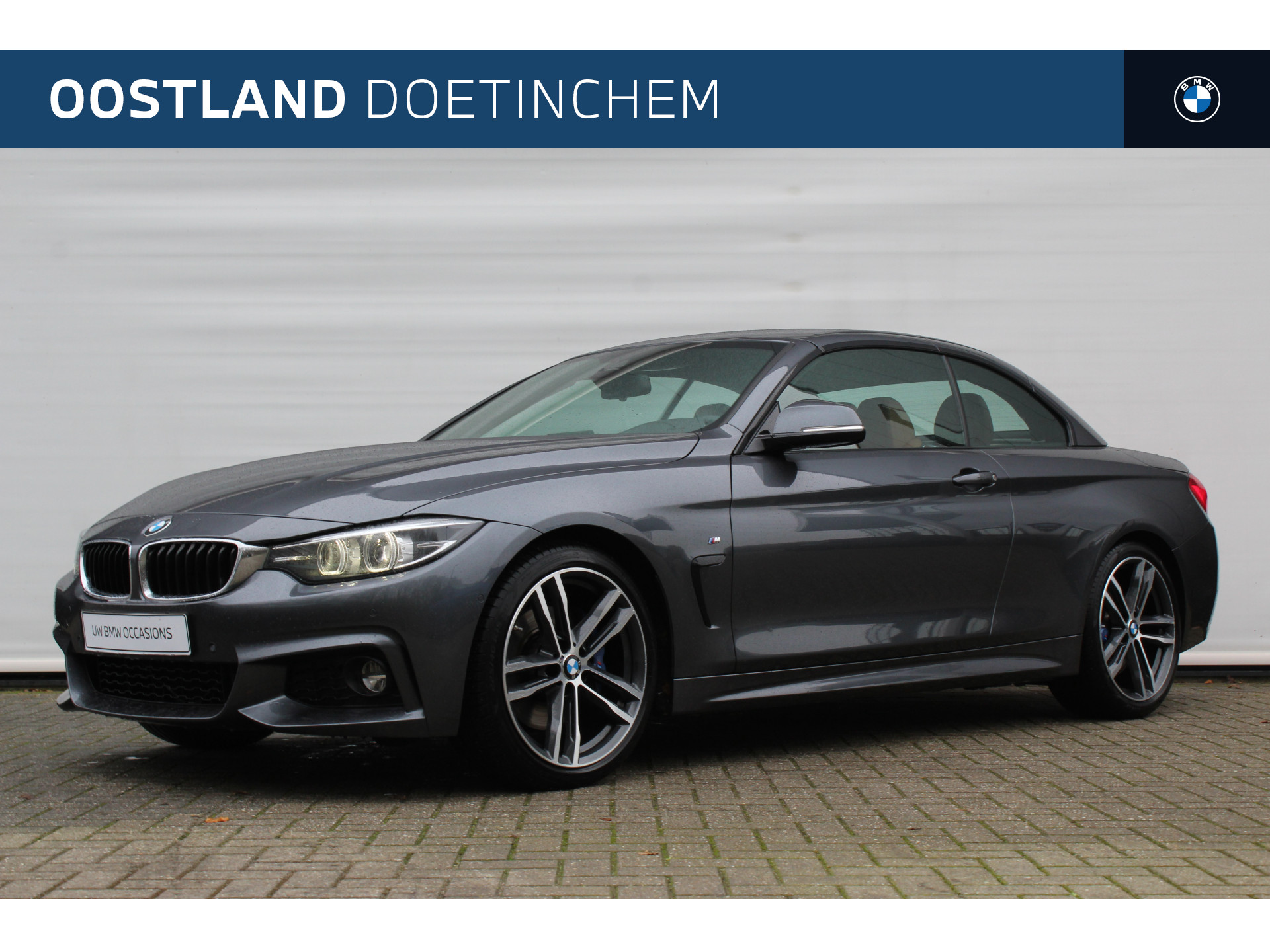 BMW 4 Serie Cabrio 420i High Executive M Sport Automaat / Air Collar / Achteruitrijcamera / Sportstoelen / Apple CarPlay / Park Assistant / Stoelverwarming