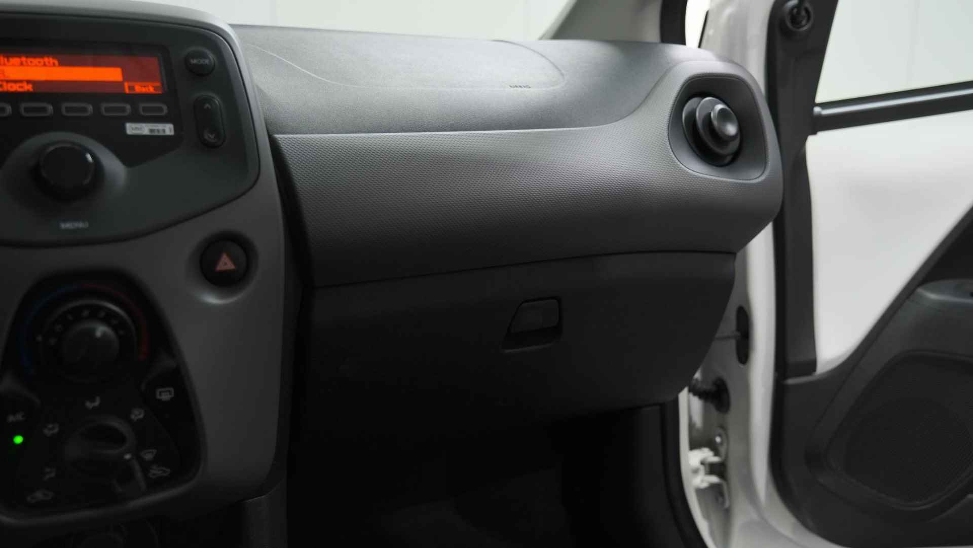 Peugeot 108 1.0 e-VTi Active | Airco | Bluetooth | Elektrische Ramen | 5 Deurs - 33/52