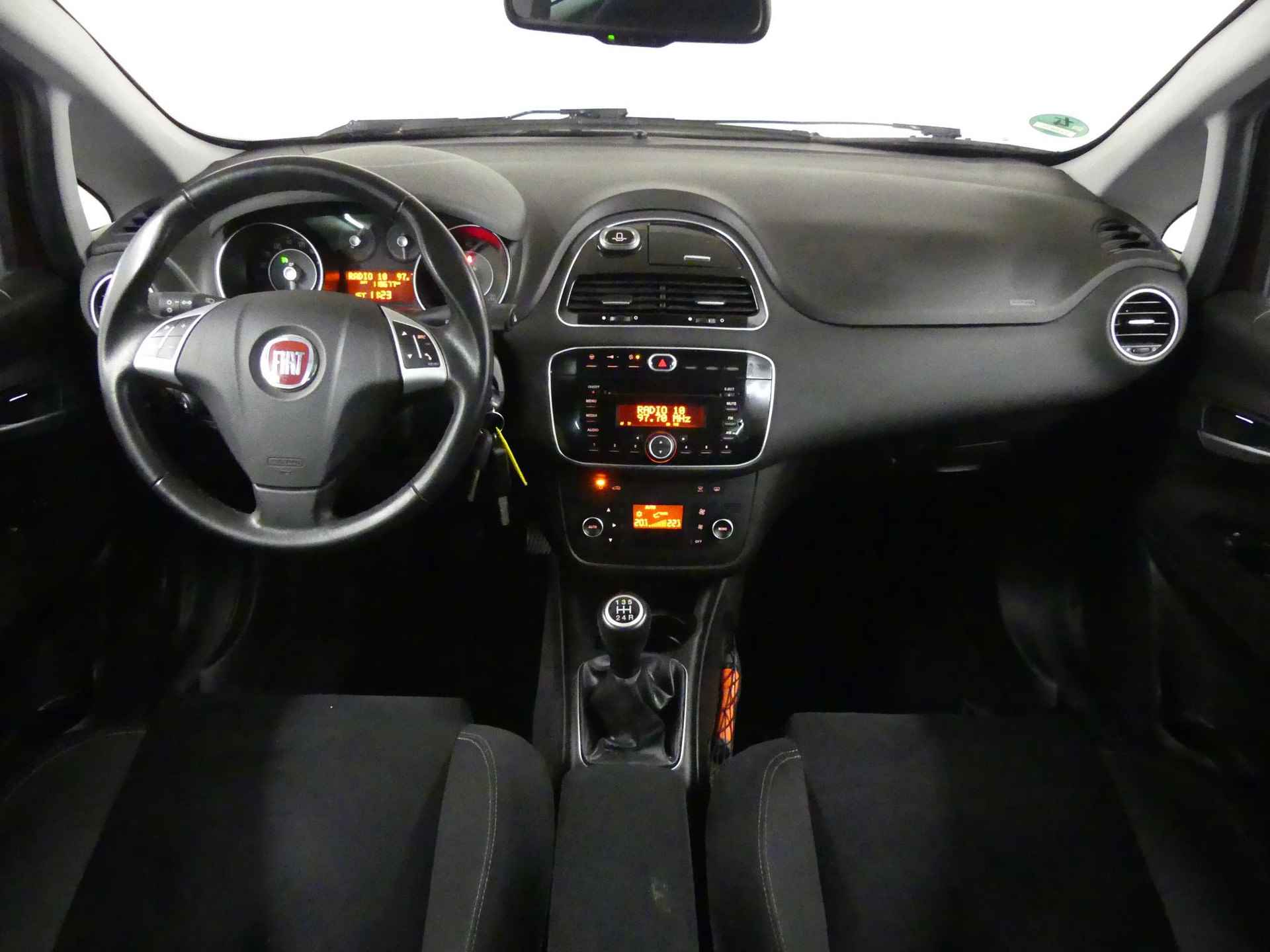 Fiat Punto Evo 1.3 M-Jet Lounge | Climate Control | Cruise Control | Navigatie | Parkeersensoren | Lichtmetalen Velgen | Audio | 1e Eigenaar - 18/26