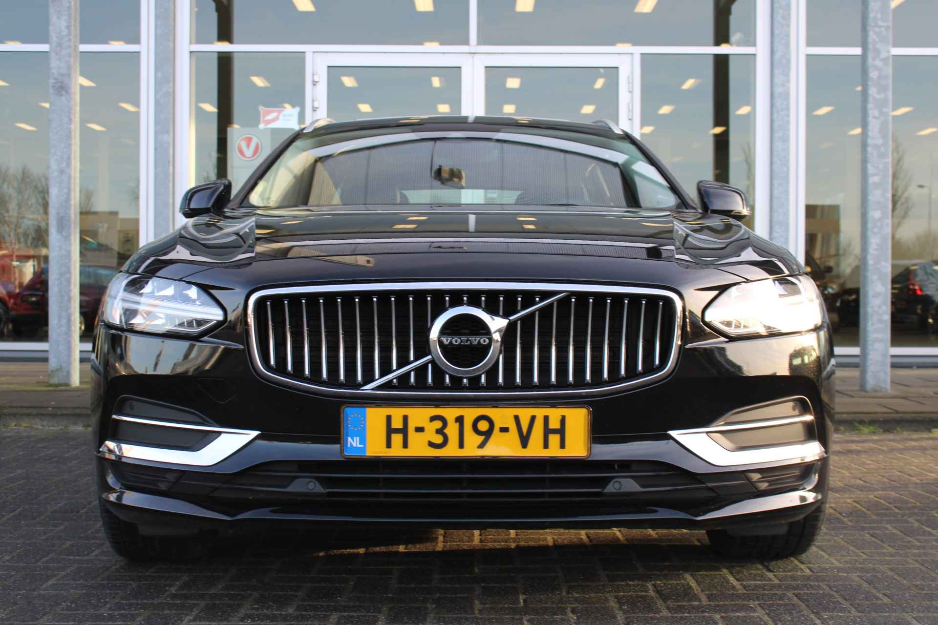 Volvo V90 T4 Automaat Business Luxury+ | Massagestoelen | Head-Up | Schuif/kantel dak | Dodehoekdetectie - 4/72