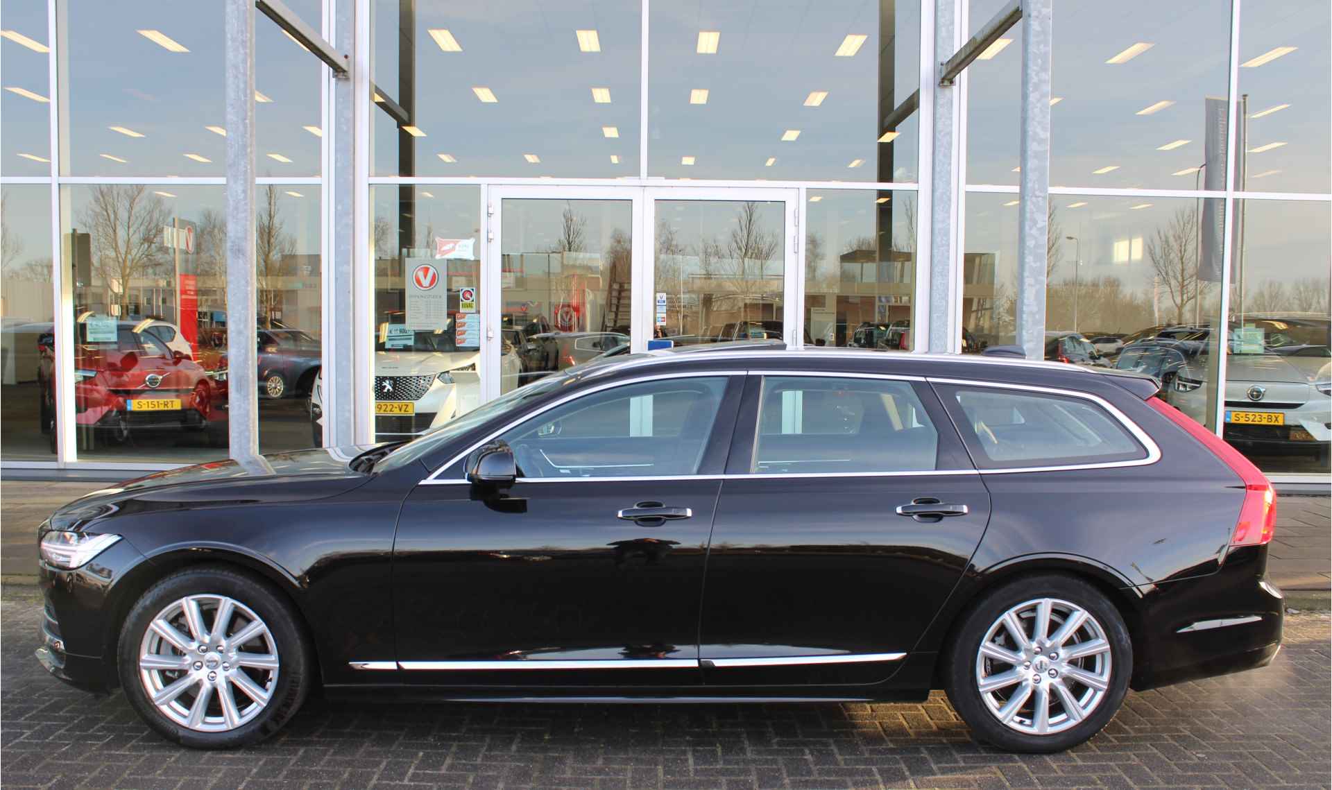 Volvo V90 T4 Automaat Business Luxury+ | Massagestoelen | Head-Up | Schuif/kantel dak | Dodehoekdetectie - 32/72