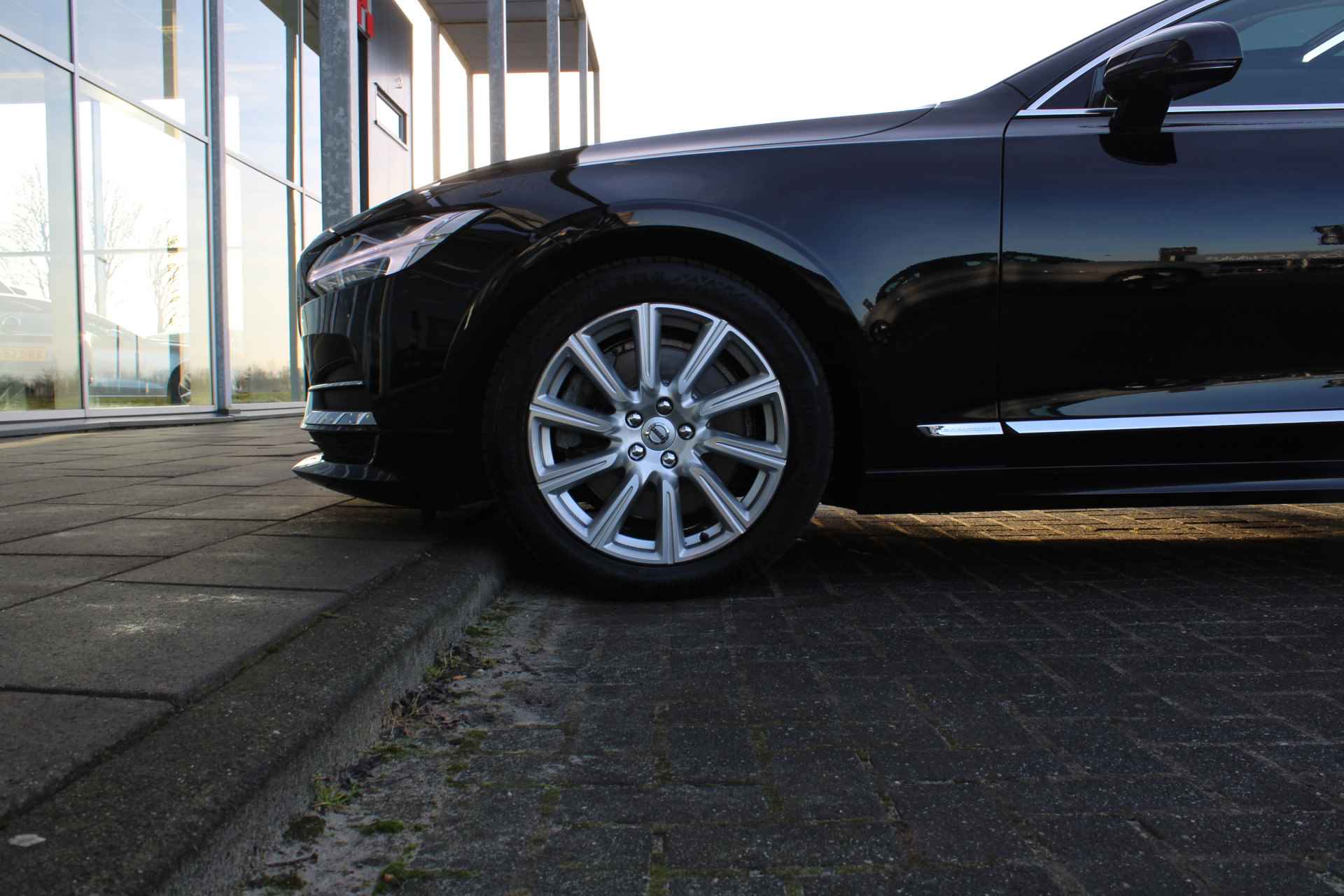 Volvo V90 T4 Automaat Business Luxury+ | Massagestoelen | Head-Up | Schuif/kantel dak | Dodehoekdetectie - 71/72