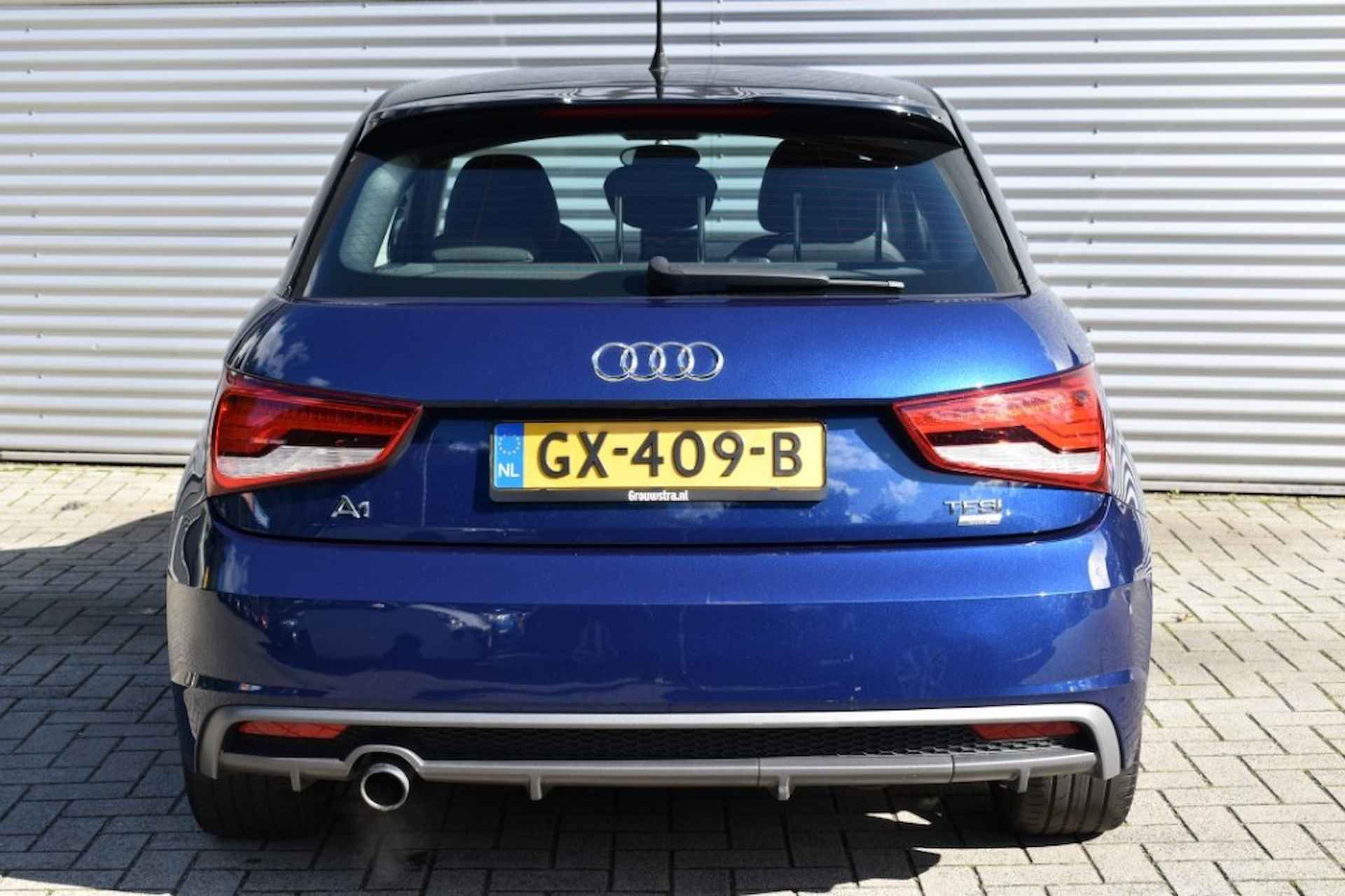 AUDI A1 1.0 TFSI 5DRS. ADRENALIN / S-LINE / NAVI / CRUISE / 17 LM. - 8/39