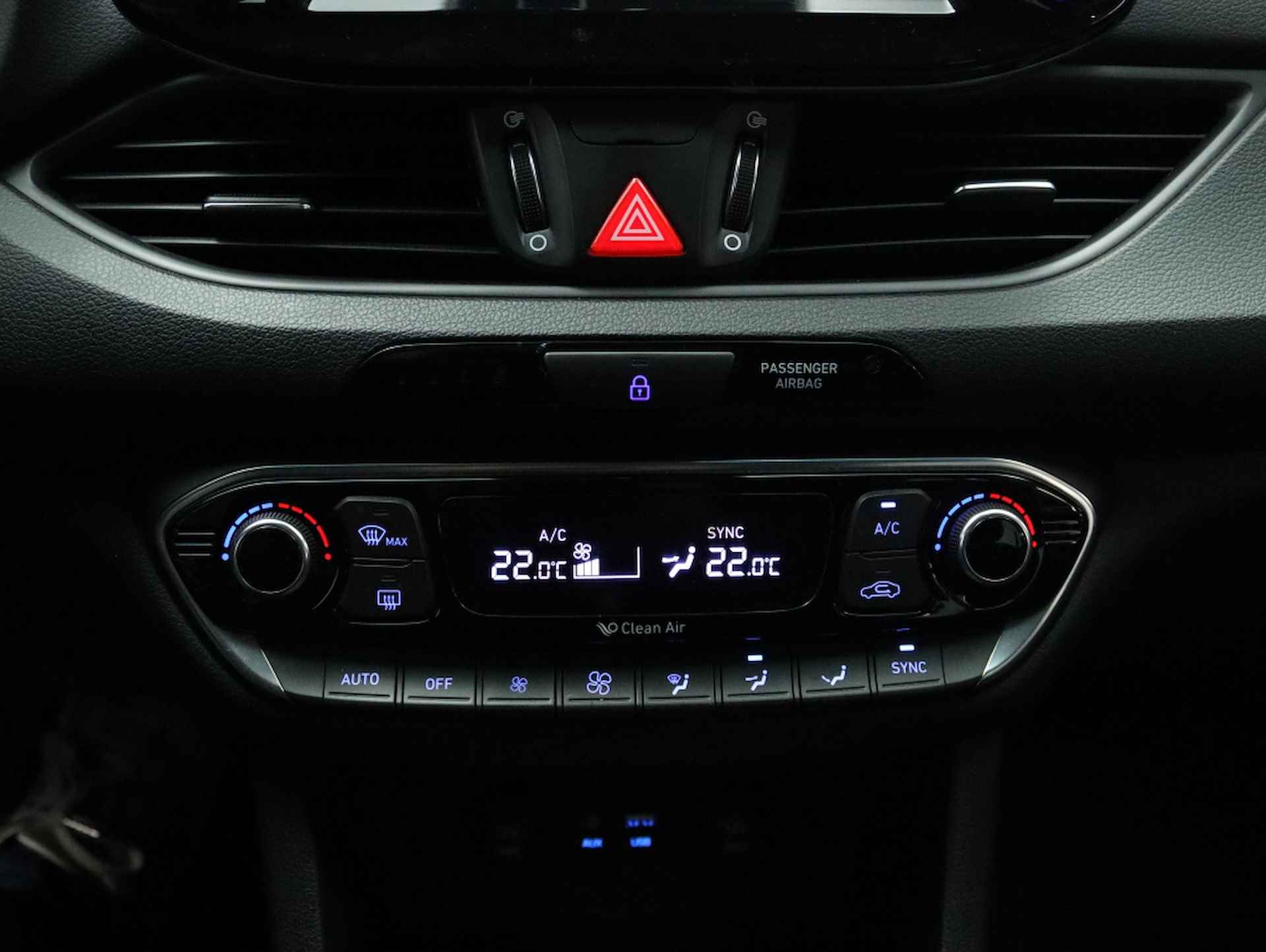 Hyundai i30 1.0 T-GDI First Edition | Navigatie | Camera | Cruise control - 36/40