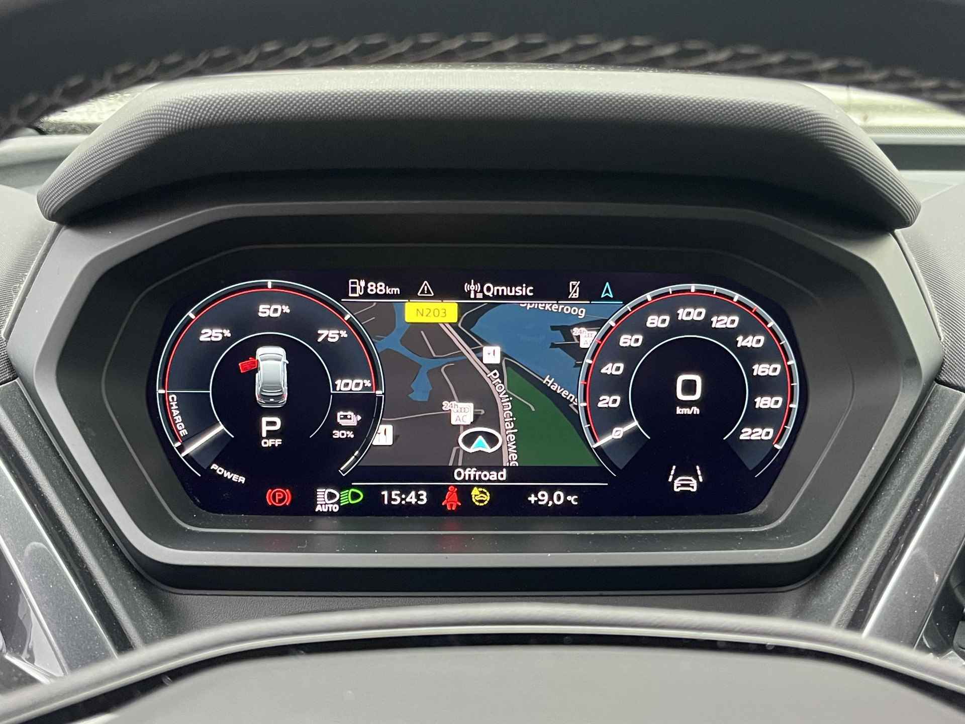 Audi Q4 e-tron 40 Launch edition S-Competition 77 kWh S-Line Head-Up display / elektrisch schuifdak / S-Line / 21 inch licht metalen velgen/ Verwarmd voorruit / - 7/38