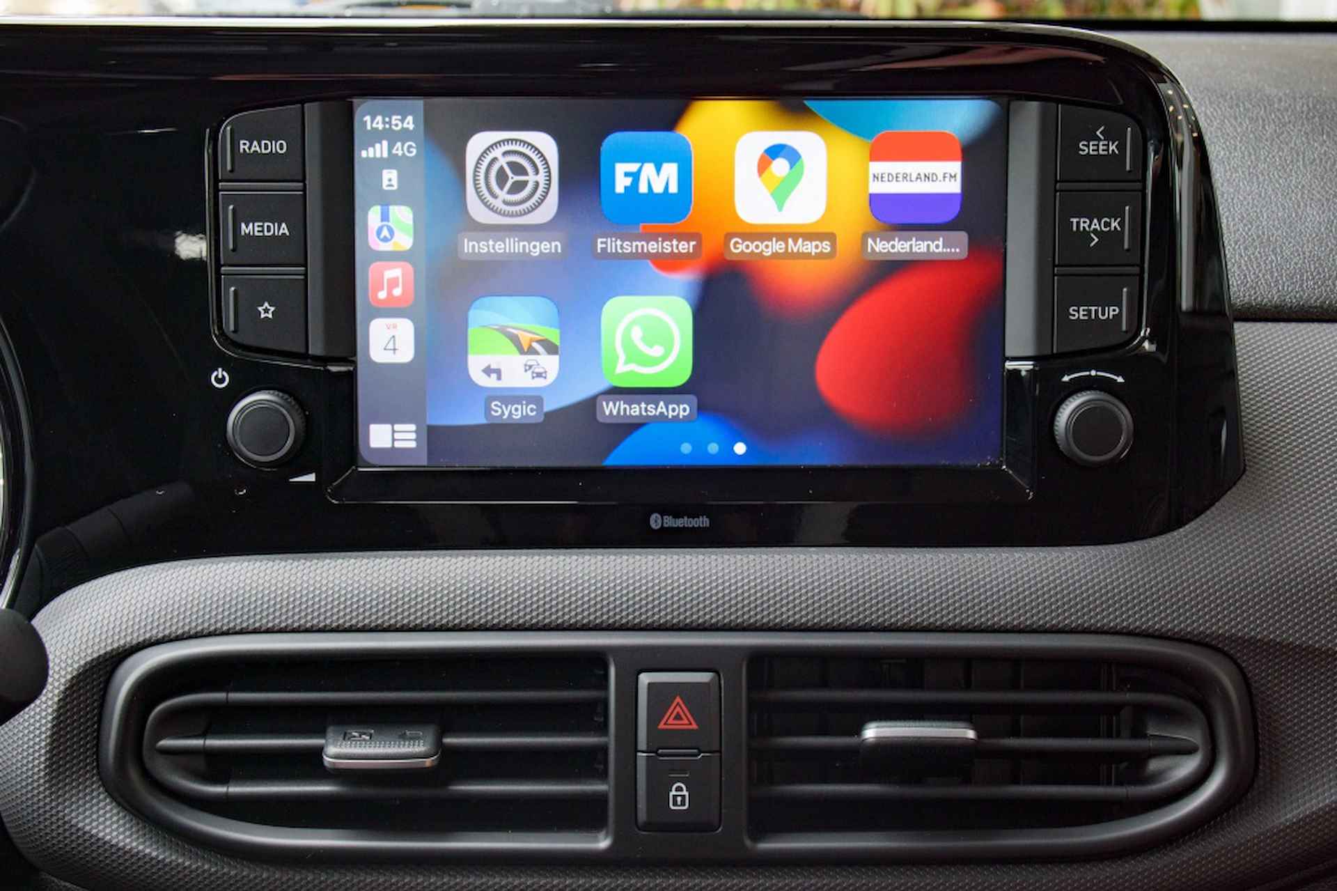 Hyundai i10 1.0 Comfort | Carplay | All-seasons | Dealer onderhouden! - 39/42