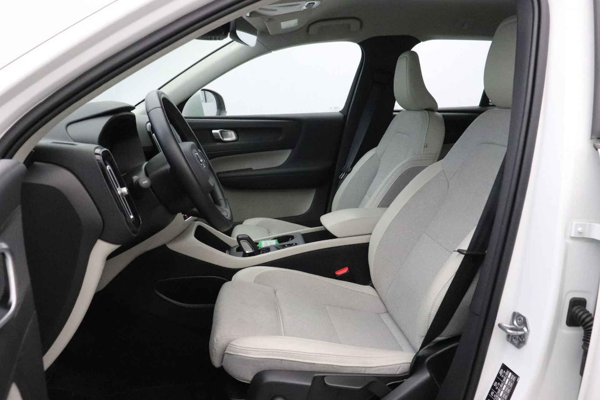 VOLVO Xc40 1.5 T5 Twin Engine Momentum Pro - Digital Cockpit, Leer - 7/29