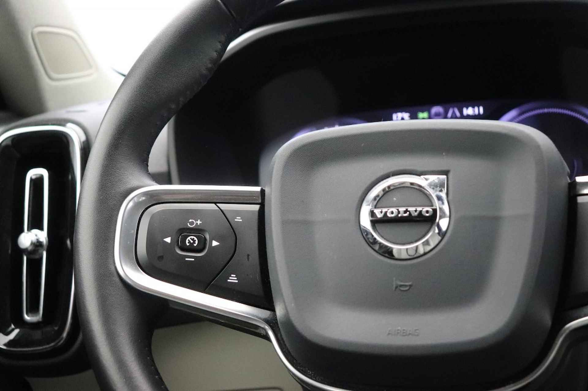 VOLVO Xc40 1.5 T5 Twin Engine Momentum Pro - Digital Cockpit, Leer - 20/29