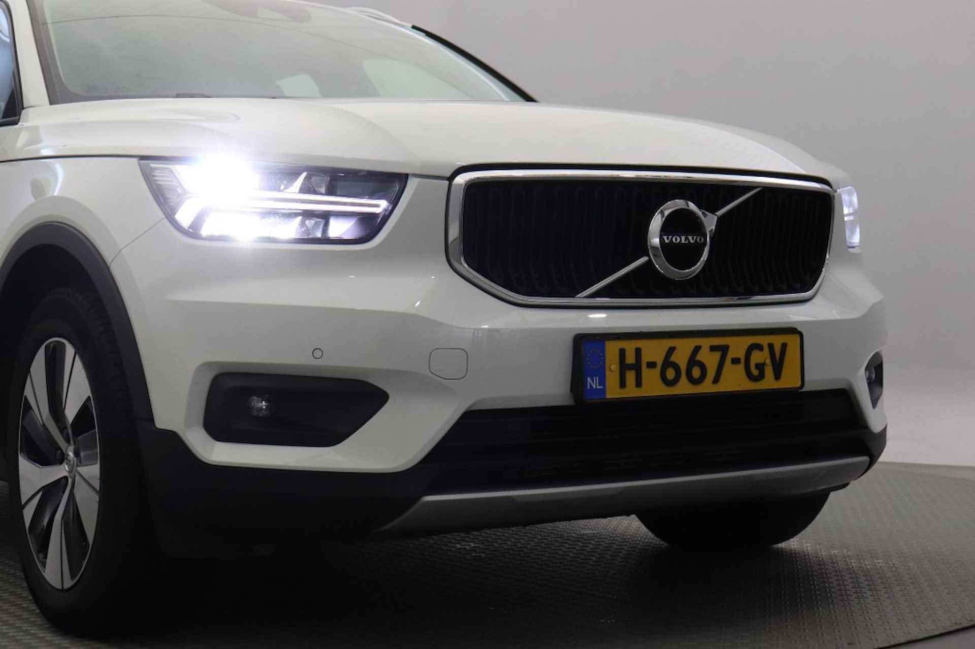 VOLVO Xc40 1.5 T5 Twin Engine Momentum Pro - Digital Cockpit, Leer - 29/29