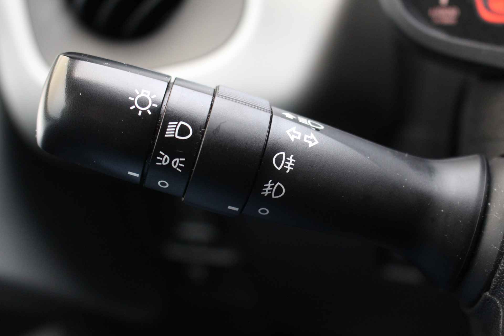 Peugeot 108 1.0 Active AUTOMAAT | Airco | Bluetooth | Privacy Glass | Elec. ramen | Mistlampen | - 10/26