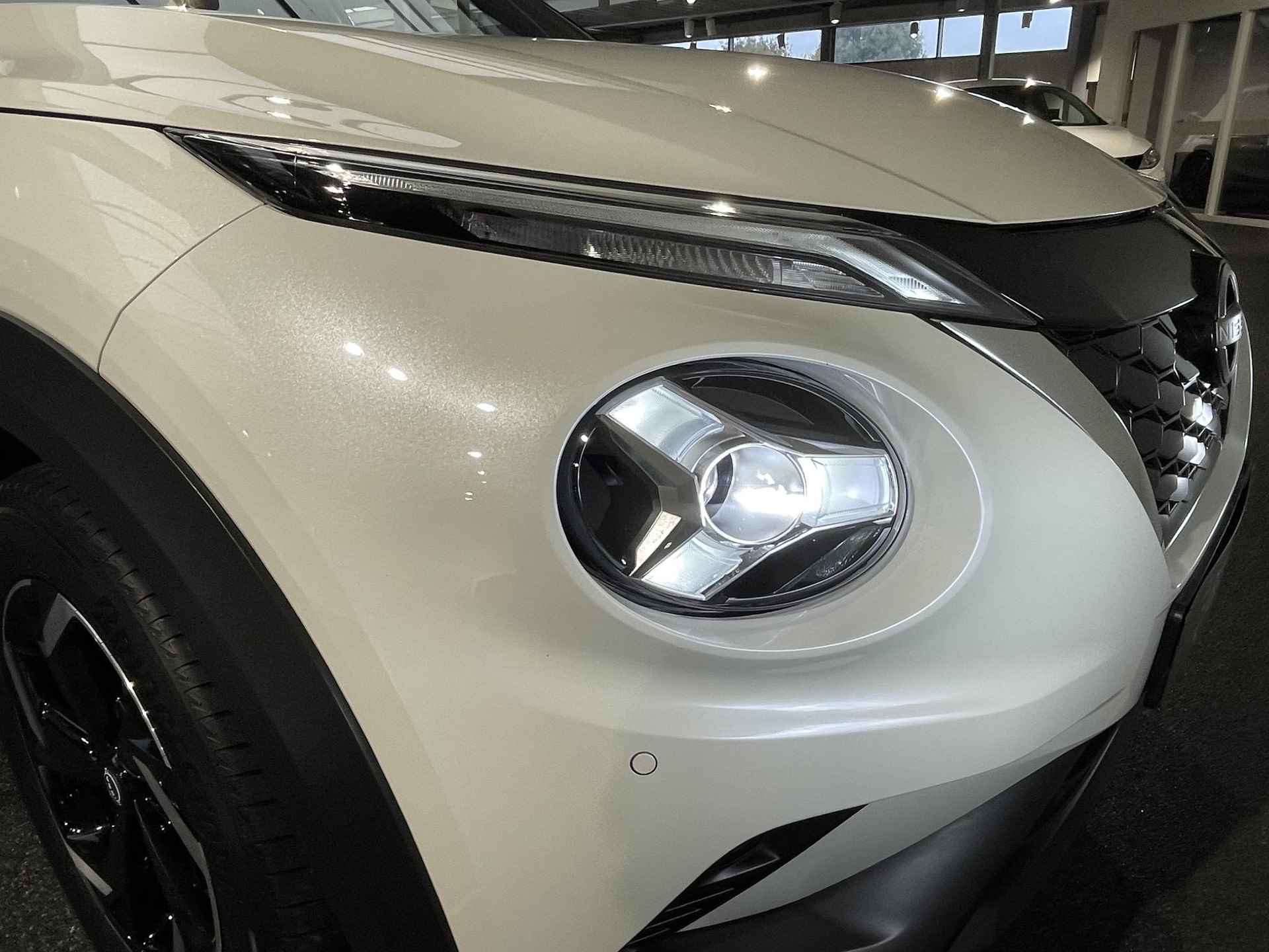 Nissan Juke 1.6 Hybrid 143 N-Connecta - 20/27