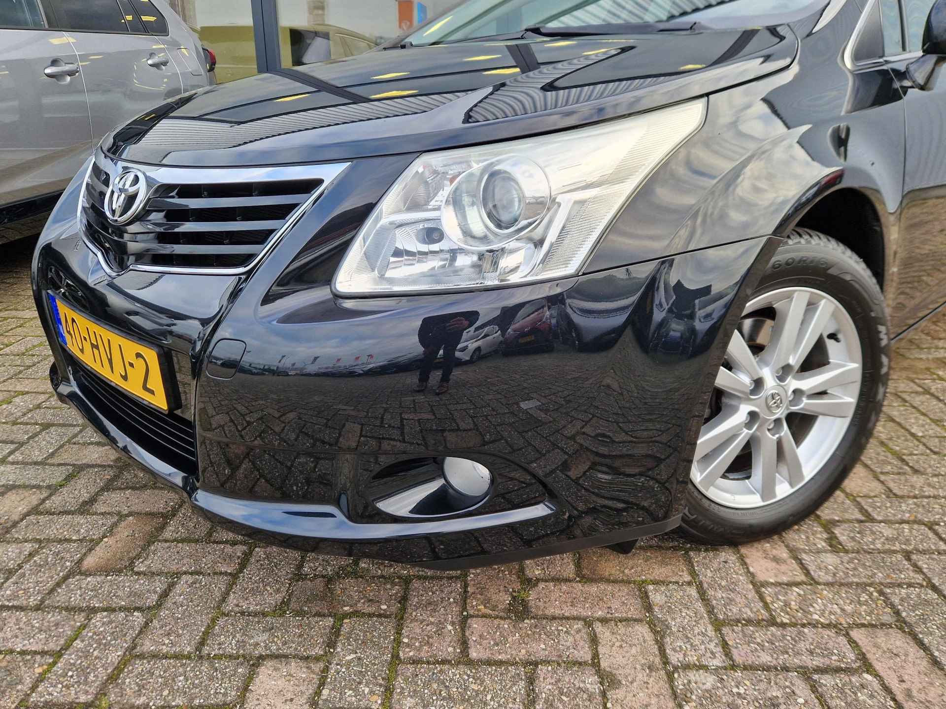 Toyota Avensis 2.0 VVTi Dynamic 81.588 Km!! Uniek Clima Trekhaak Cruise control 1500 kg trekgewicht - 4/21