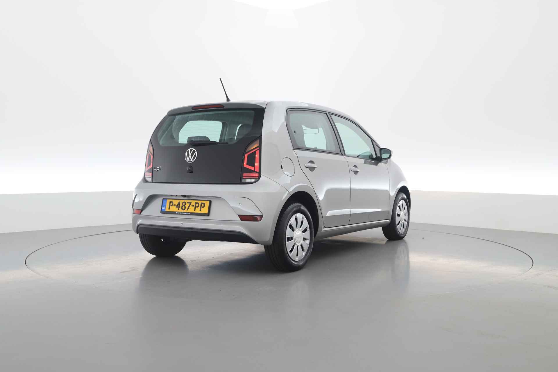 Volkswagen up! 1.0 | Camera | Clima | Bluetooth | PDC A - 2/24