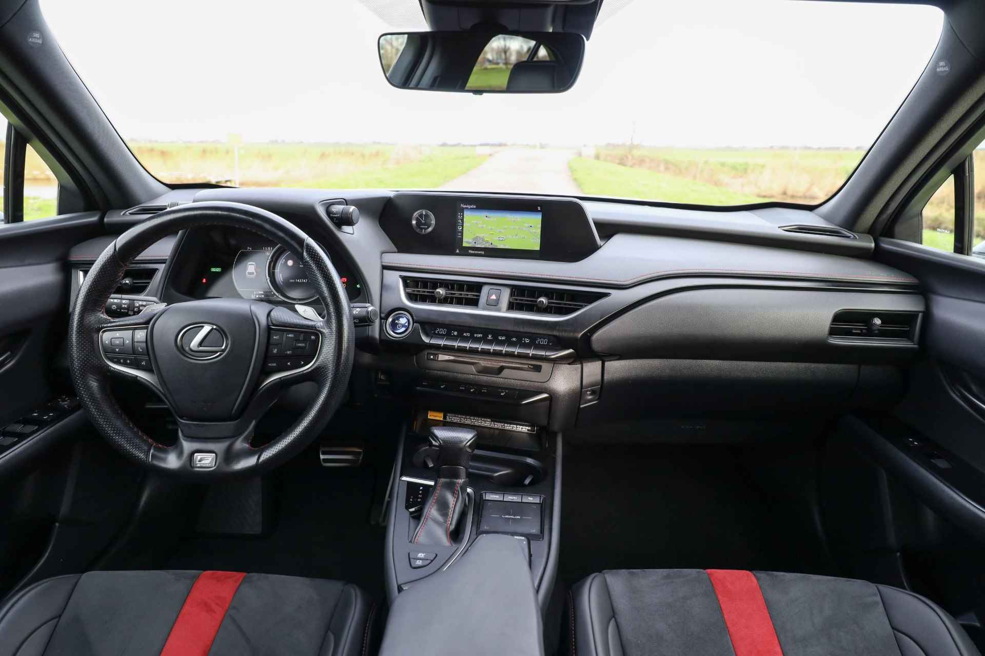 Lexus UX 250h F Sport ✅ LED ✅ Carplay ✅ Leder - 30/42