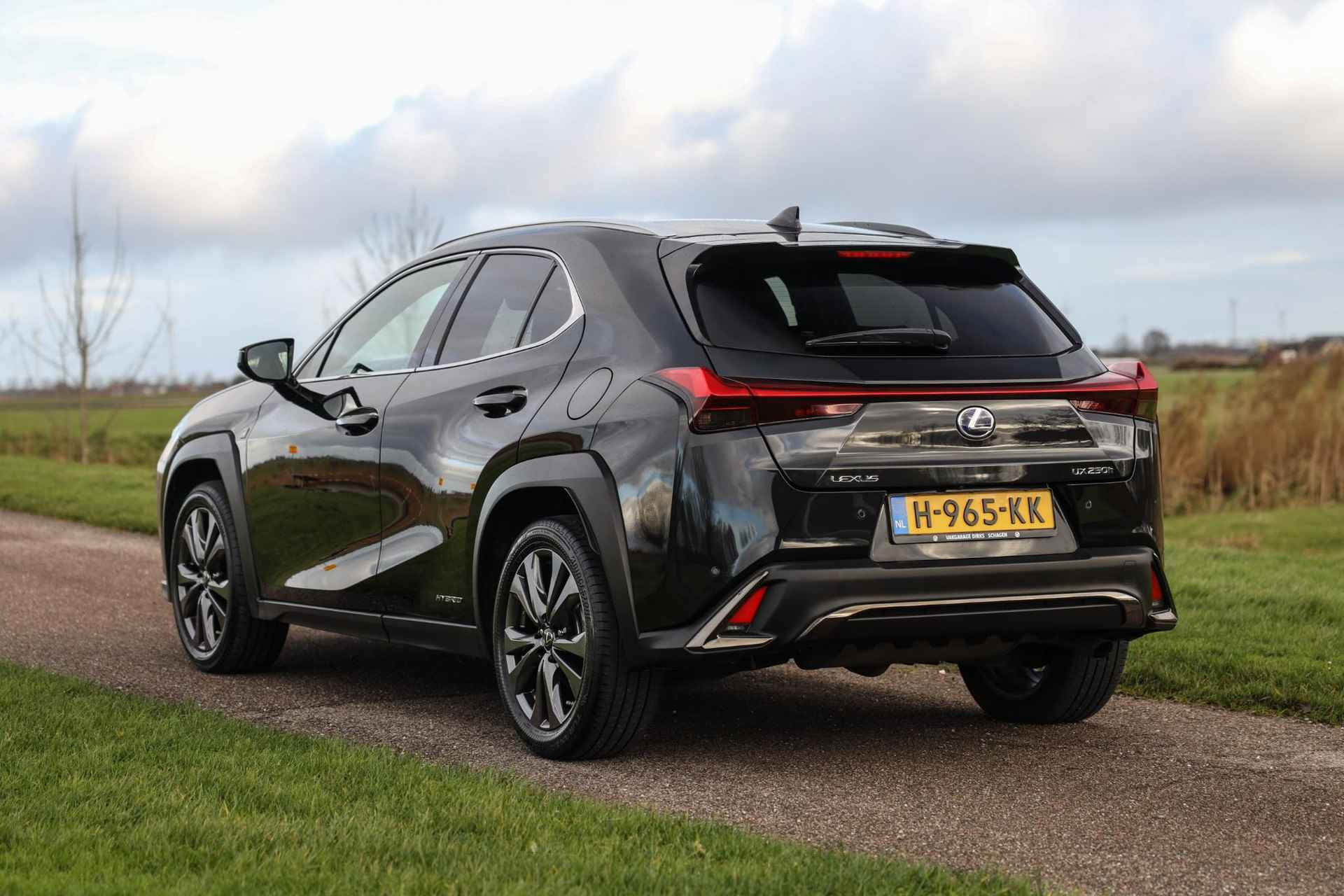 Lexus UX 250h F Sport ✅ LED ✅ Carplay ✅ Leder - 39/42