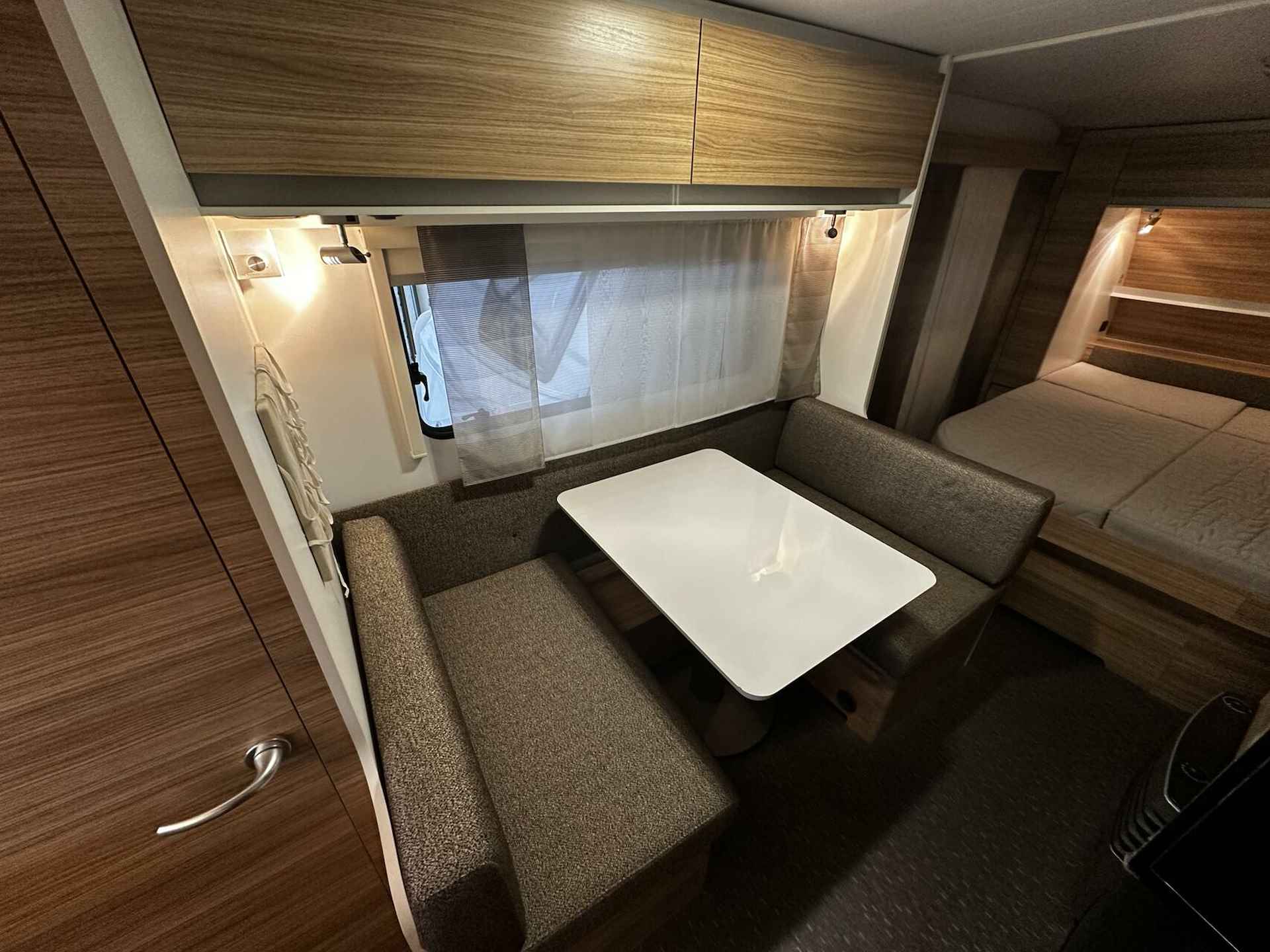 ADRIA ALTEA 542 PH QUEENSBED, AIRO, VOORTENT, MOVER - 9/24