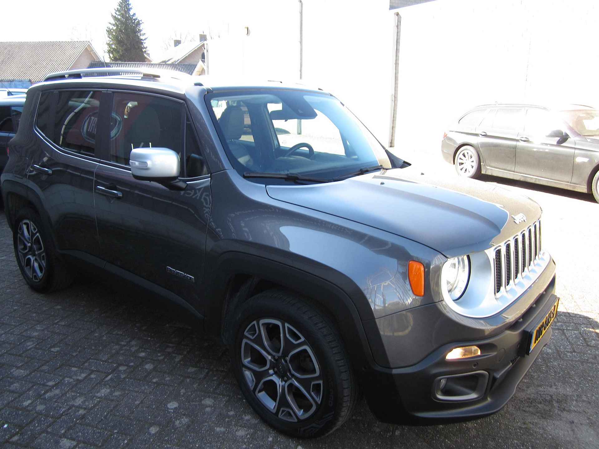 Jeep Renegade 1.4 MultiAir 140pk FWD DDCT Limited - 3/12