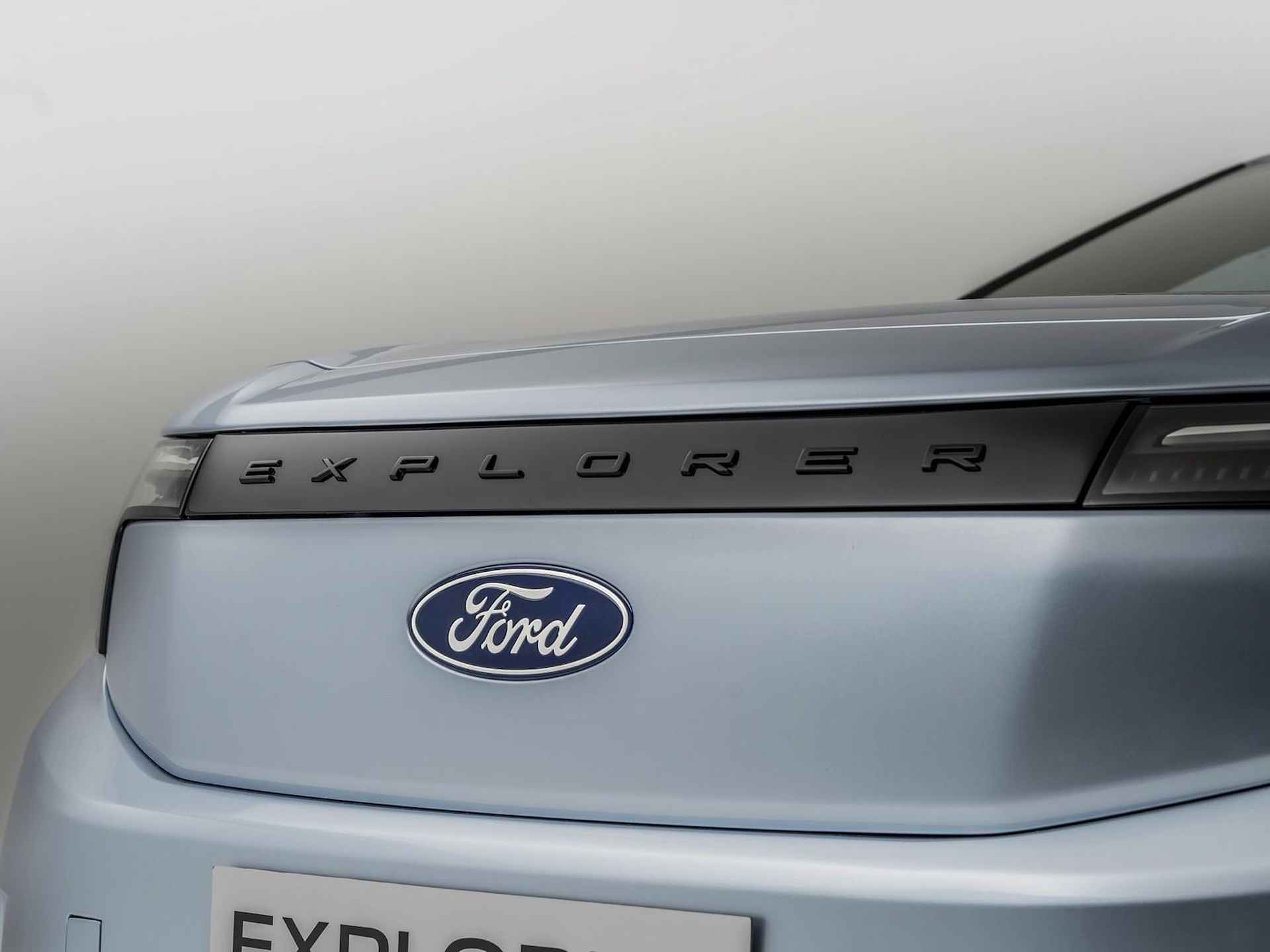 Ford Explorer EV EXTENDED RANGE 77KWH AWD | 340PK | 566KM. WLTP | ARTIC BLUE | NIEUW MODEL | NU BESTELBAAR!!! - 13/19