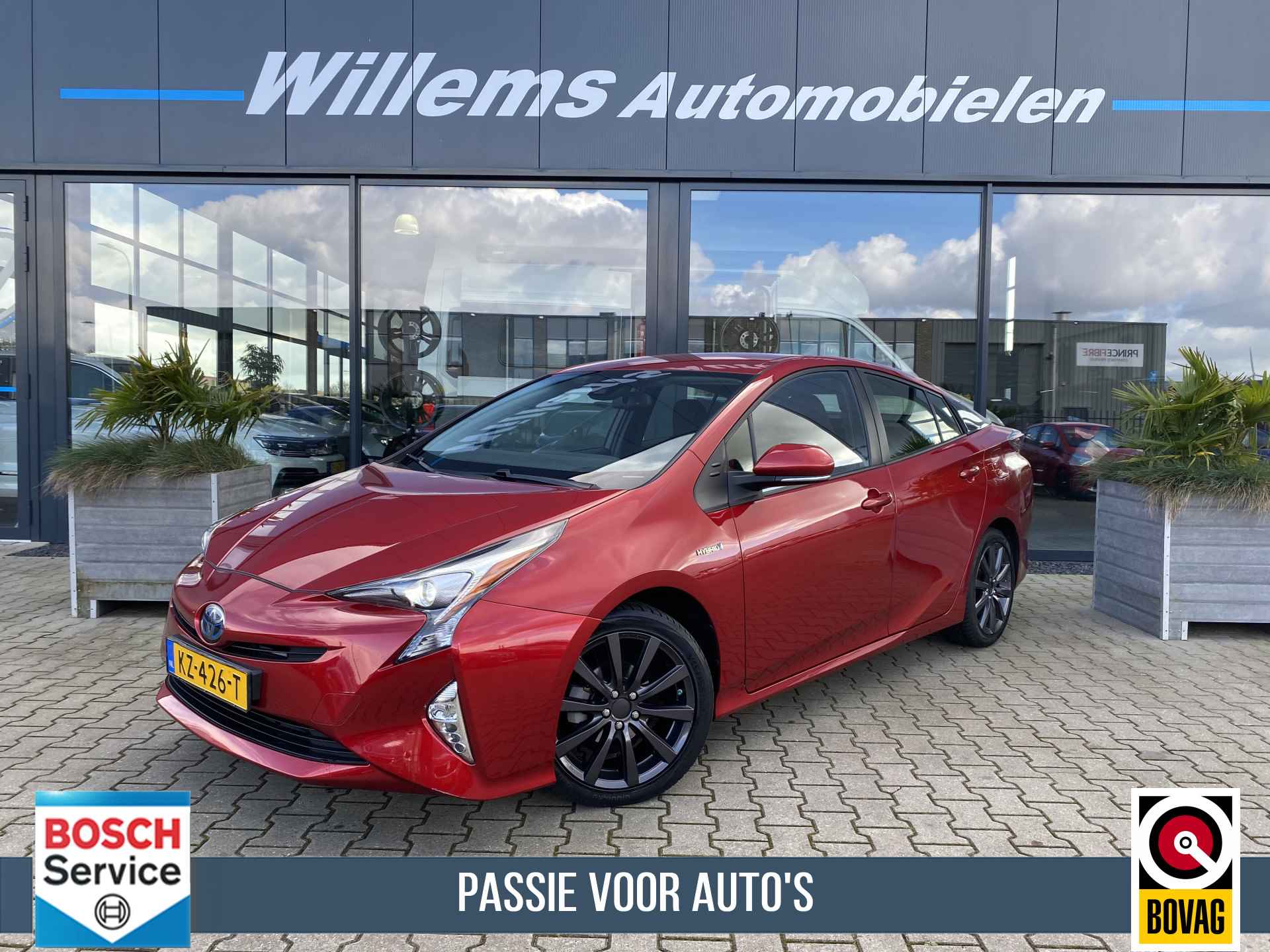 Toyota Prius 1.8 Business Plus Trekhaak, Adaptive Cruise Control & Stoelverwarming - 1/18