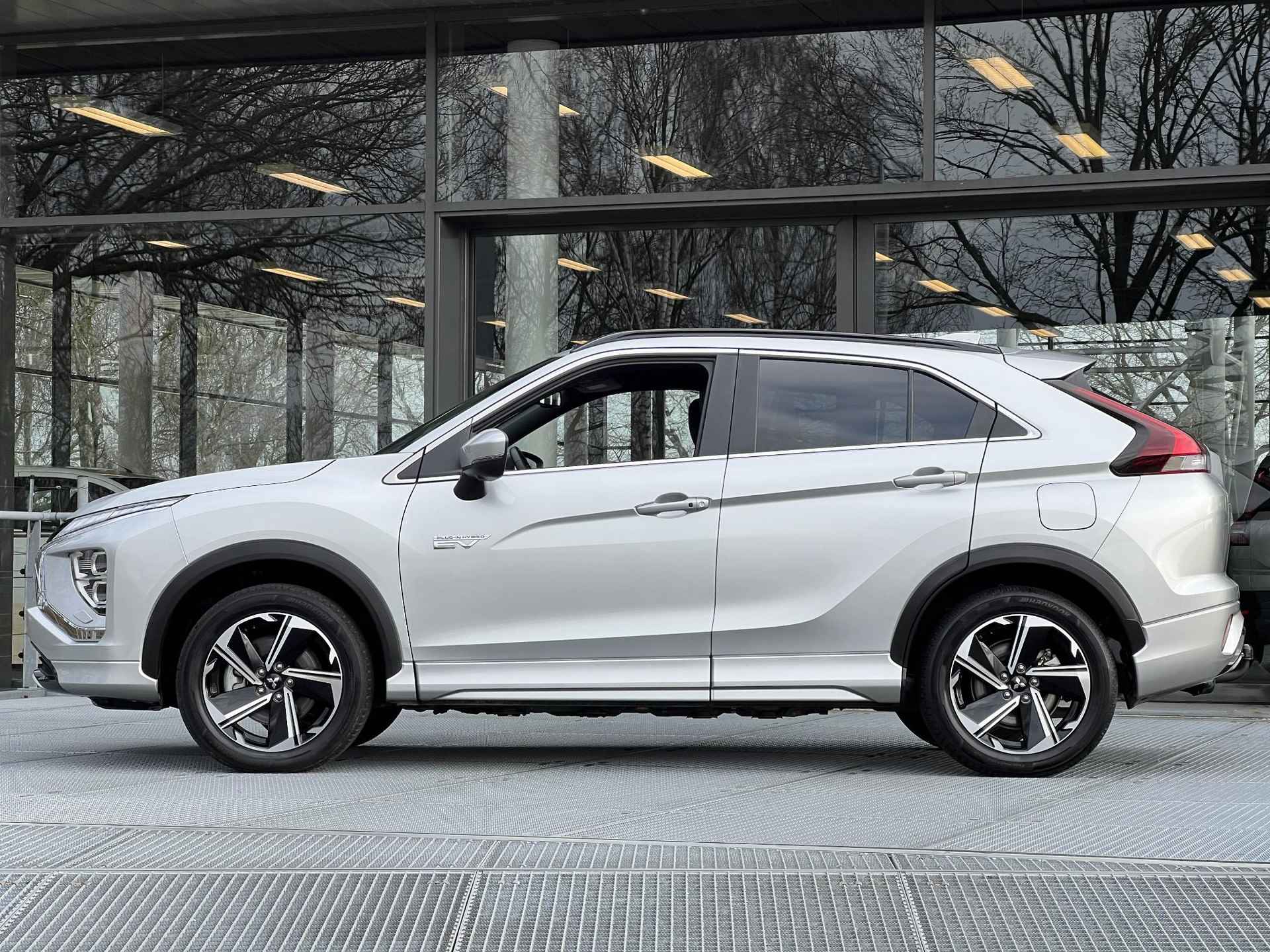 Mitsubishi Eclipse Cross 2.4 PHEV Executive | Navigatie | Adaptieve cruise control | Trekhaak - 18/37