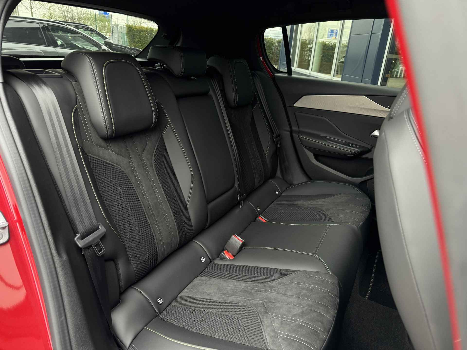 Peugeot 308 1.6 HYbrid 225PK GT | Schuif/kantel dak | 360' Camera | Focal | AGR massage+verwarmde stoelen | Carplay - 22/51