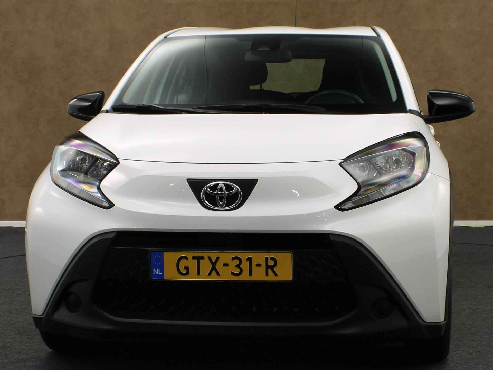 Toyota Aygo X 1.0 VVT-i S-CVT Play - AIRCO - APPLE CARPLAY/ ANDROID AUTO - DAB RADIO - ADAPTIEVE CRUISE CONTROL - 17 INCH WIELEN - ACHTERUITRIJCAMERA - - 6/36