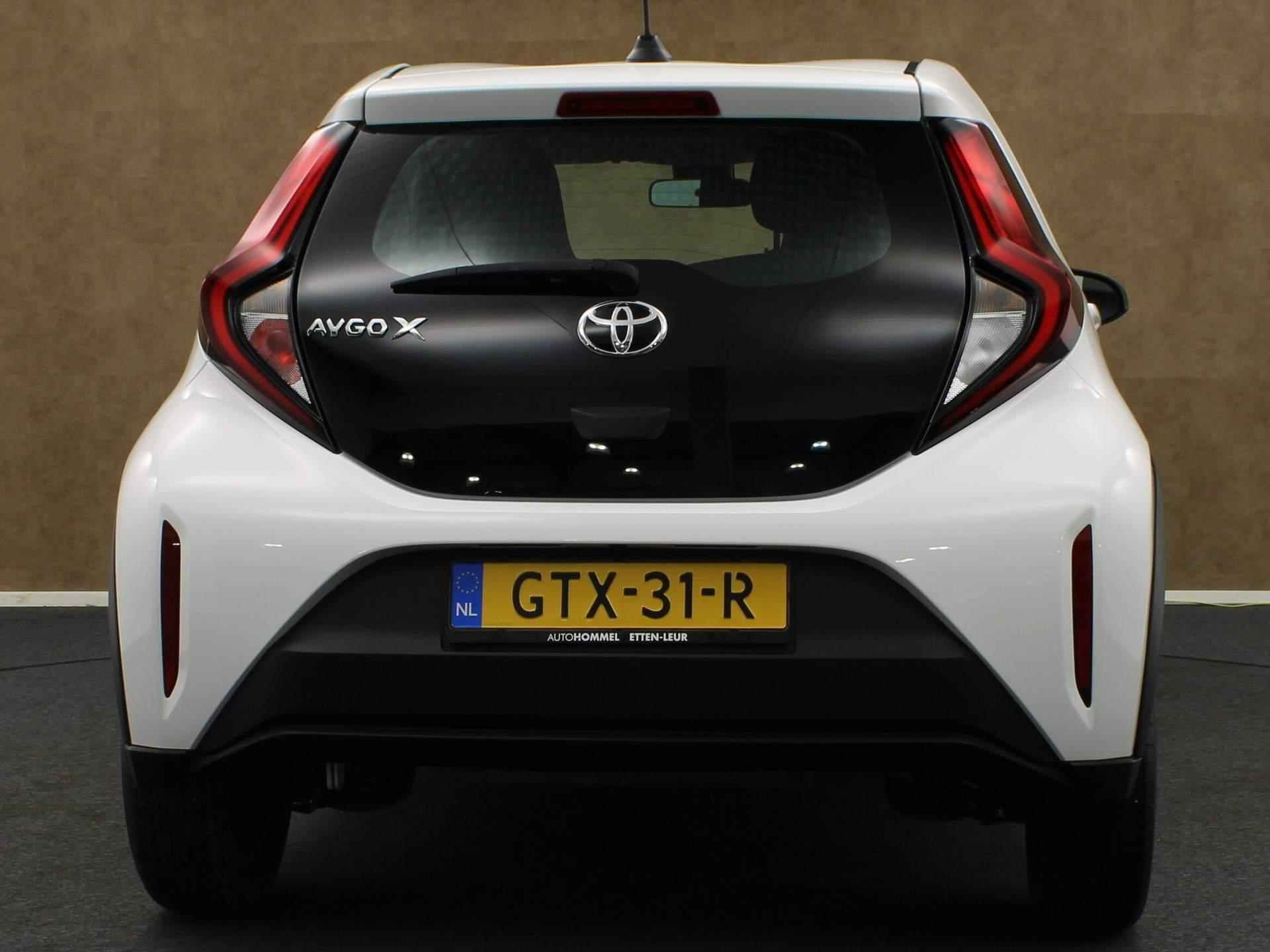 Toyota Aygo X 1.0 VVT-i S-CVT Play - AIRCO - APPLE CARPLAY/ ANDROID AUTO - DAB RADIO - ADAPTIEVE CRUISE CONTROL - 17 INCH WIELEN - ACHTERUITRIJCAMERA - - 7/36