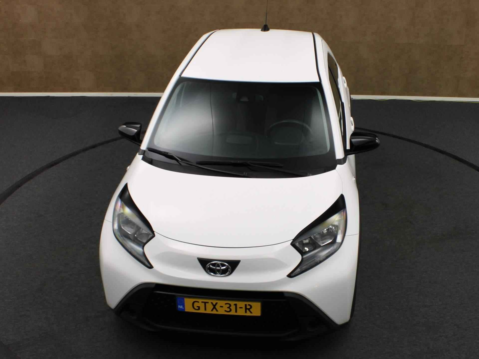 Toyota Aygo X 1.0 VVT-i S-CVT Play - AIRCO - APPLE CARPLAY/ ANDROID AUTO - DAB RADIO - ADAPTIEVE CRUISE CONTROL - 17 INCH WIELEN - ACHTERUITRIJCAMERA - - 12/36