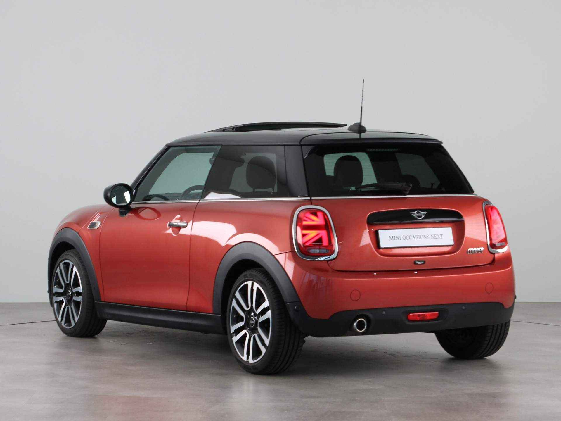 MINI 3-deurs Cooper Summer Red Edition Aut. - 12/26