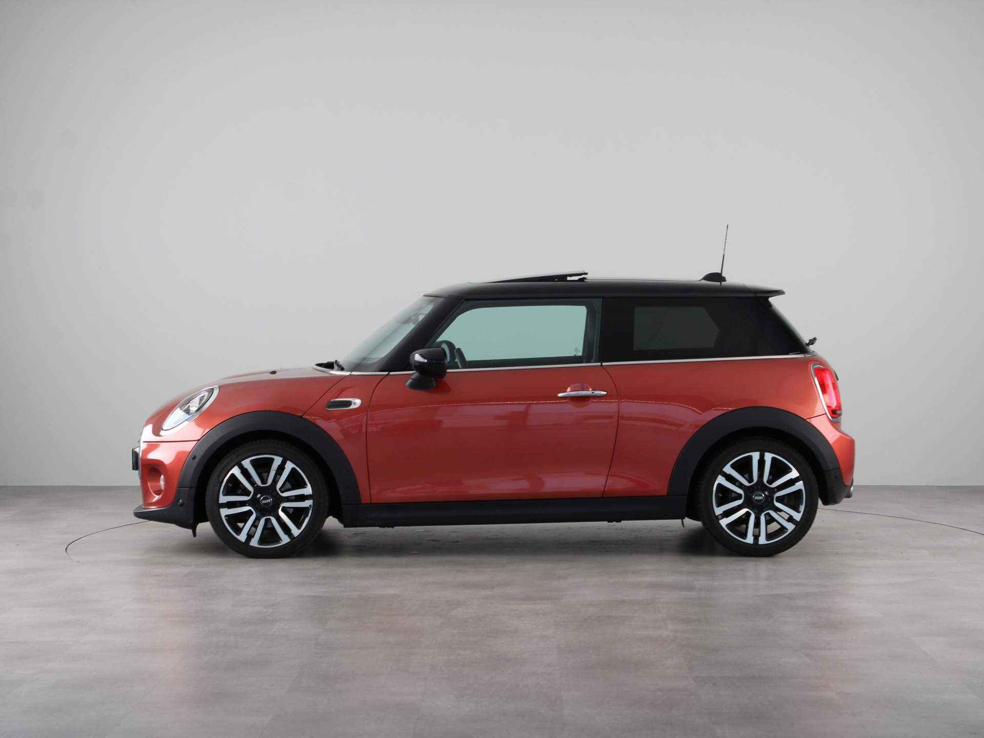 MINI 3-deurs Cooper Summer Red Edition Aut. - 13/26