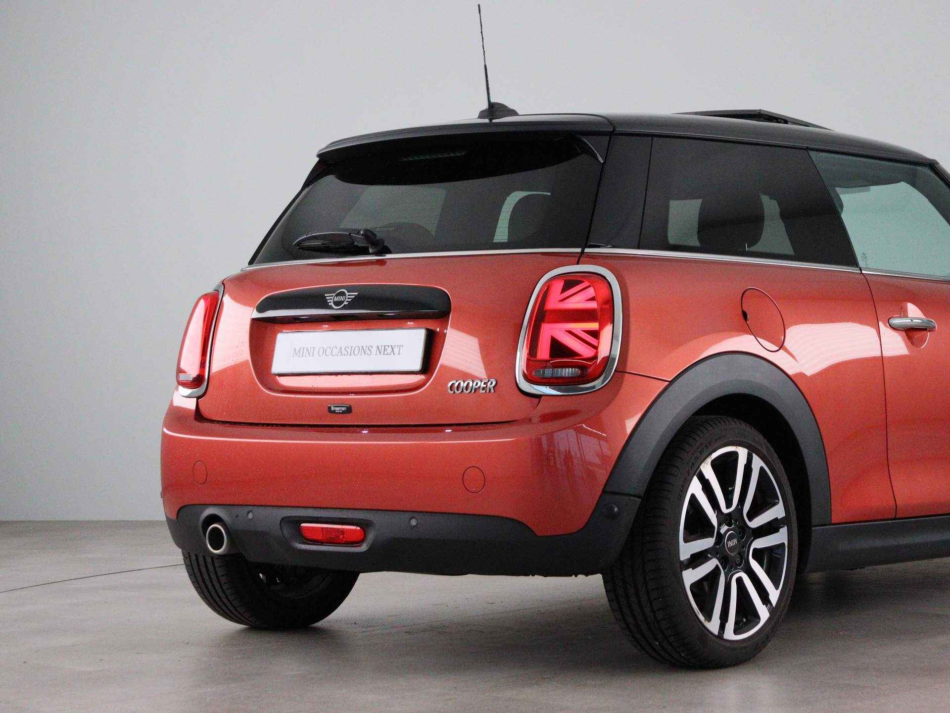 MINI 3-deurs Cooper Summer Red Edition Aut. - 20/26