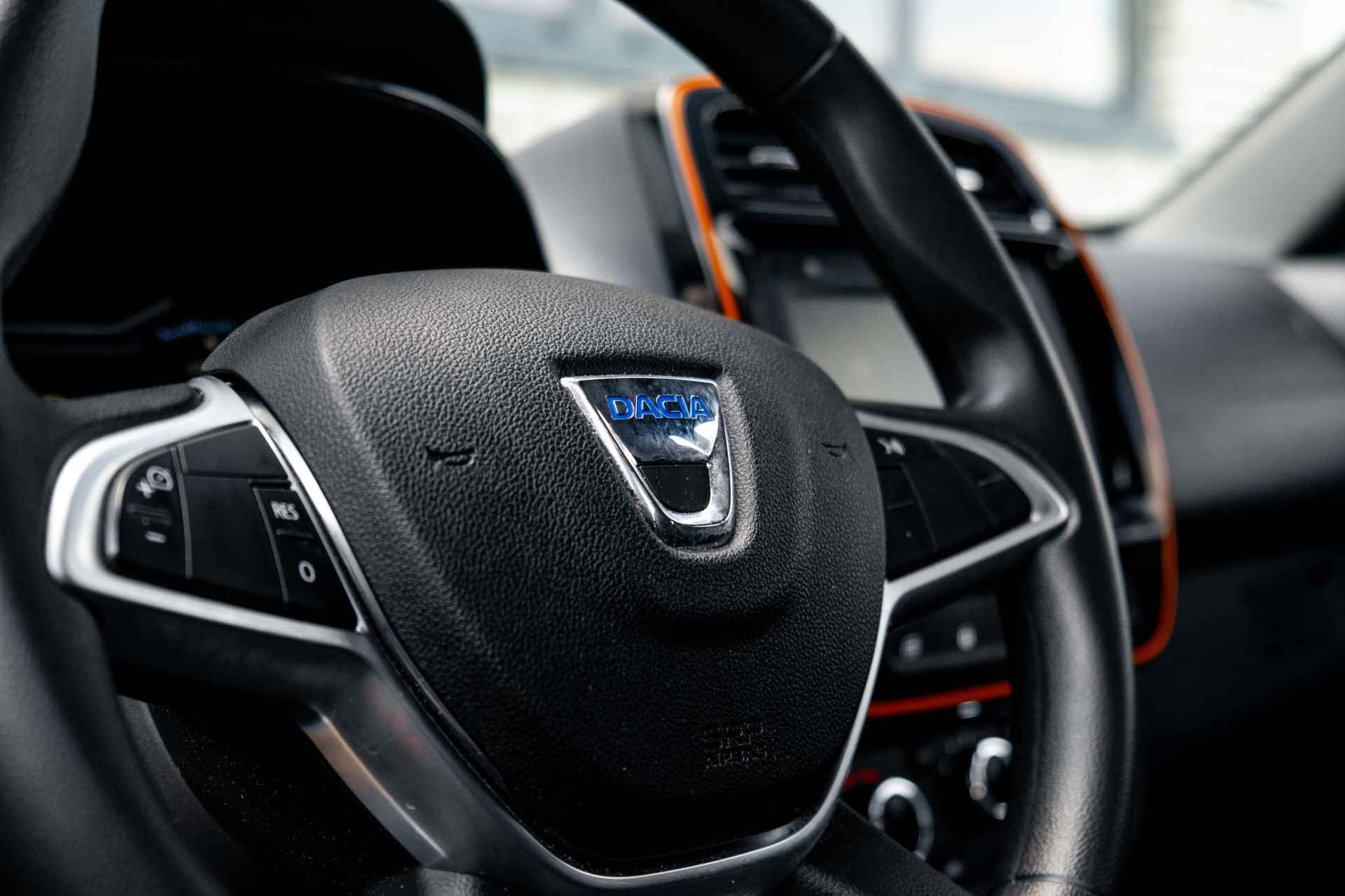 Dacia Spring Comfort Plus 27 kWh | AUTOMAAT | DC LADER 30KW | CAMERA | incl. Bovag rijklaarpakket met 12 maanden garantie - 36/51