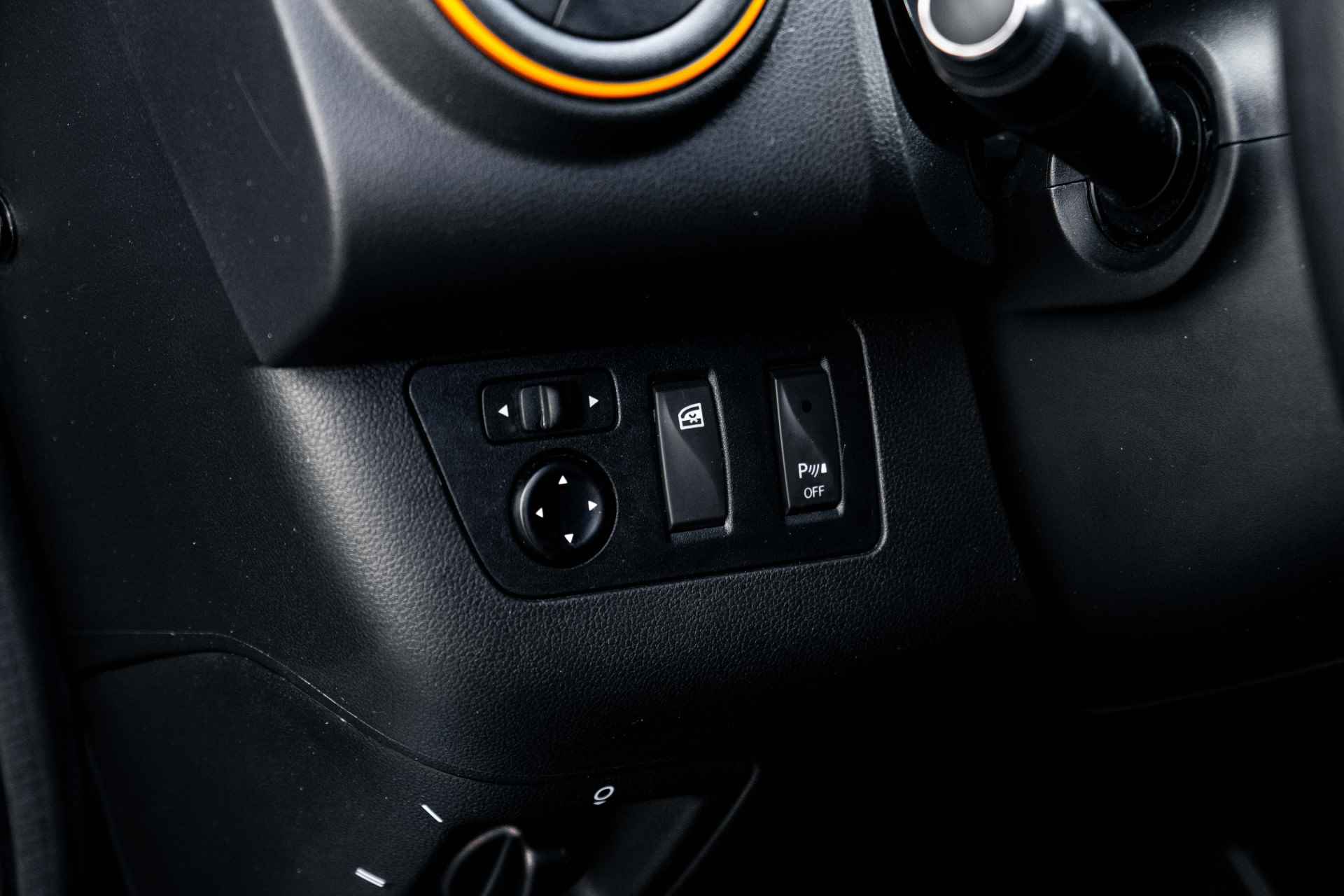 Dacia Spring Comfort Plus 27 kWh | AUTOMAAT | DC LADER 30KW | CAMERA | incl. Bovag rijklaarpakket met 12 maanden garantie - 37/51