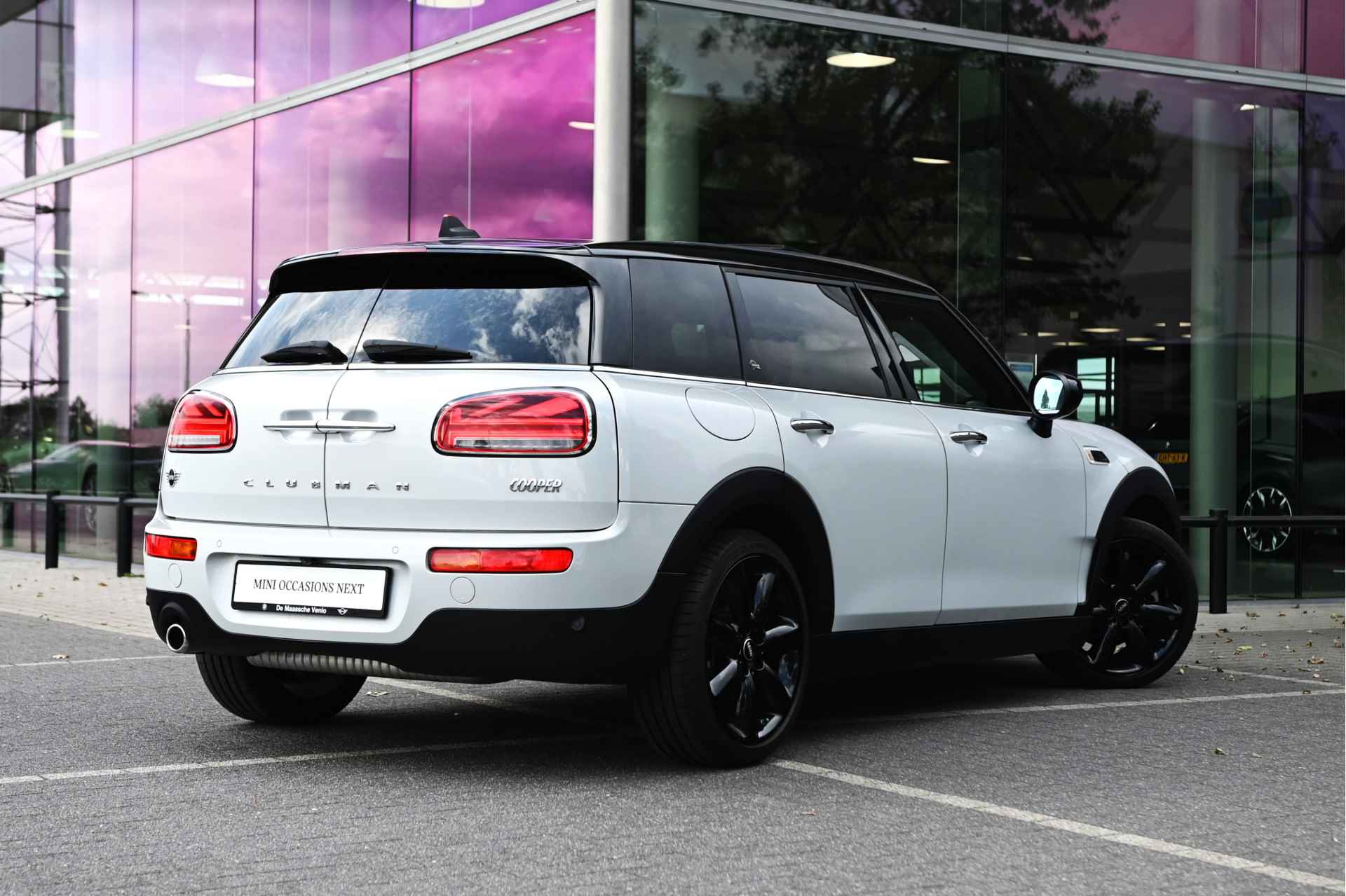 MINI Clubman Cooper Richmond Park Edition Automaat / Panoramadak / Harman Kardon / Comfort Acces / Head-up Display / 18"LM-velgen - 3/34