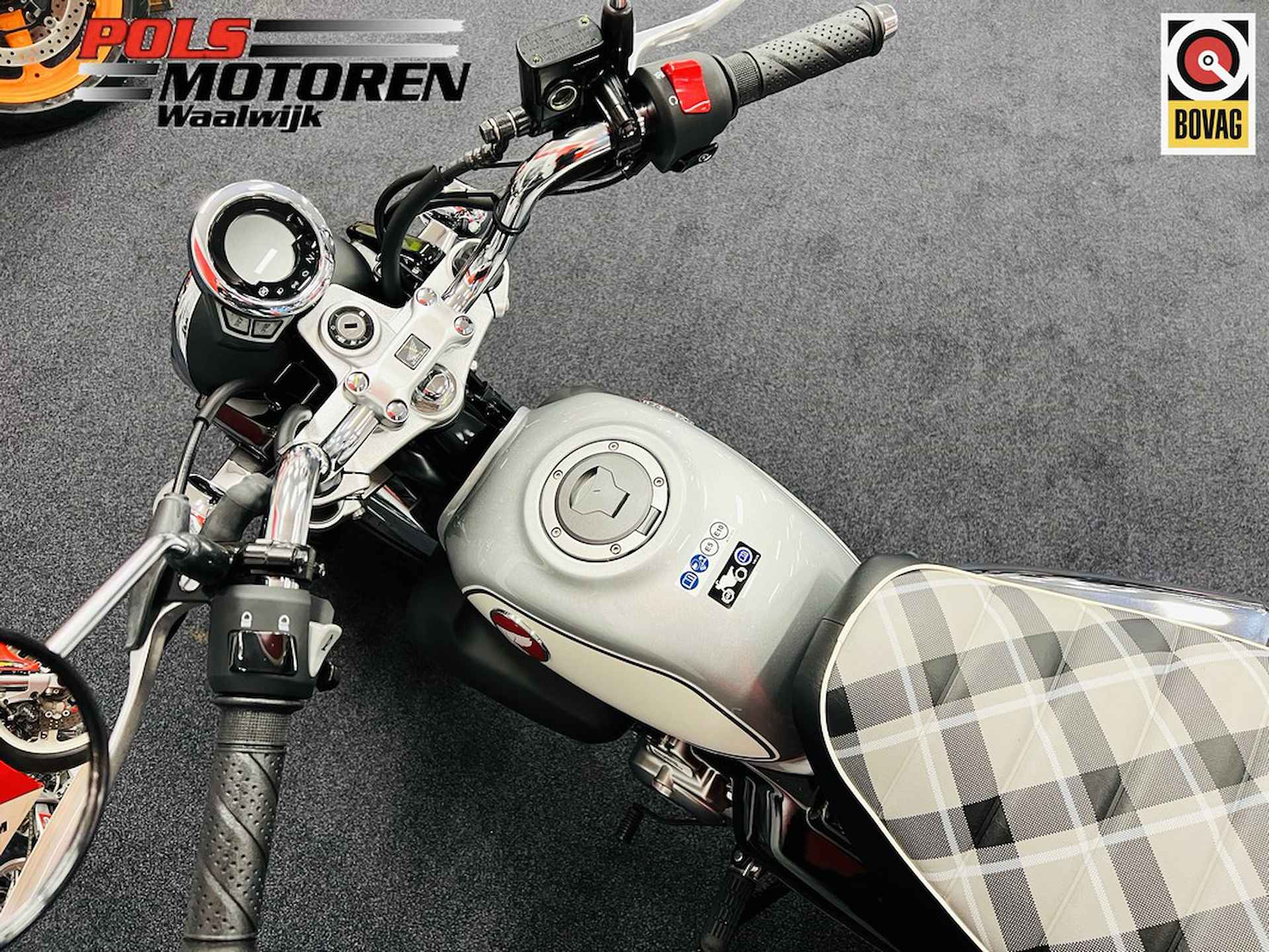 Honda Z 125 MAN Monkey 125 - 10/17