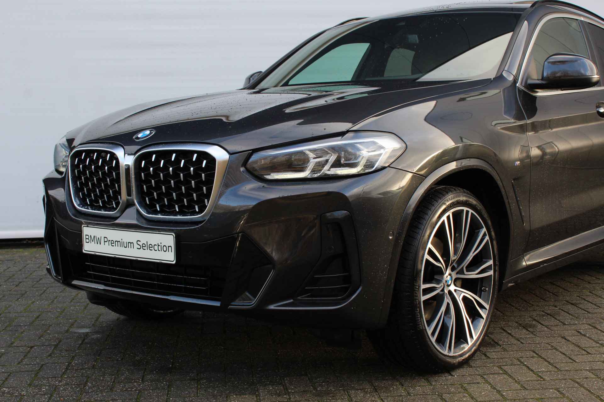 BMW X4 xDrive20i M Sport Automaat / Panoramadak / Adaptieve LED / Sportstoelen / M Sportonderstel / Live Cockpit Professional - 17/30